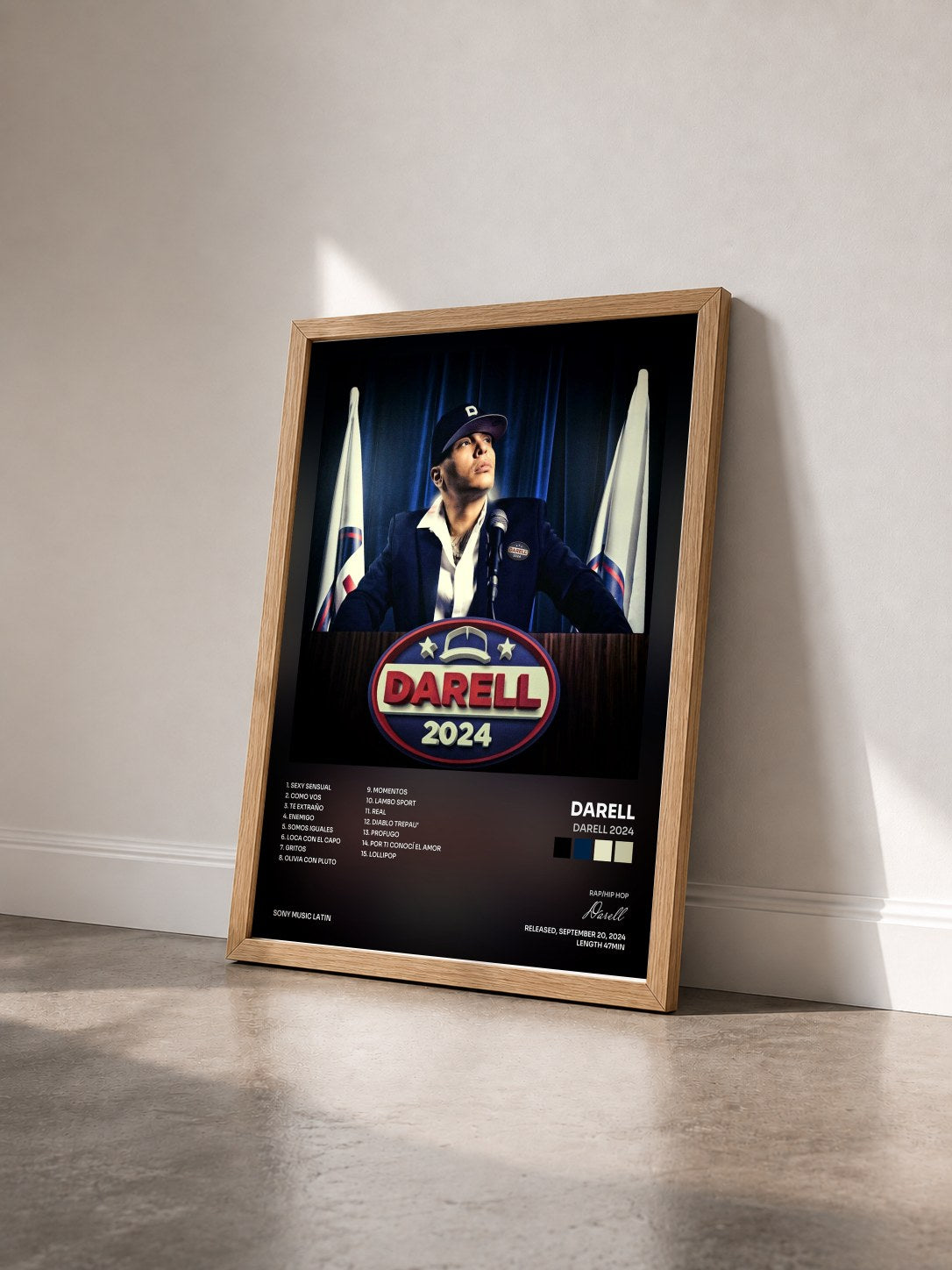 #bois Tableau de l'album Darell 2024 de Darell vu de trois quarts, cadre en bois brut