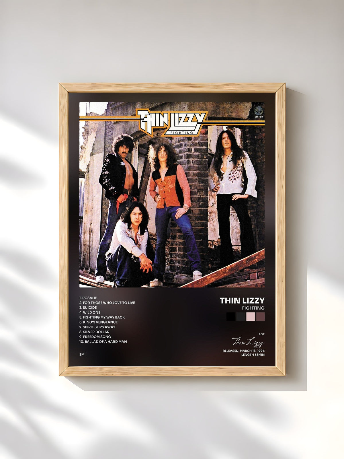 #bois Tableau de l'album Fighting de Thin Lizzy, cadre en bois brut, imprimé et encadré en France