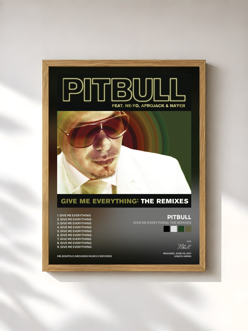 #bois Tableau de l'album Give Me Everything: The Remixes de Pitbull, cadre en bois brut, imprimé et encadré en France