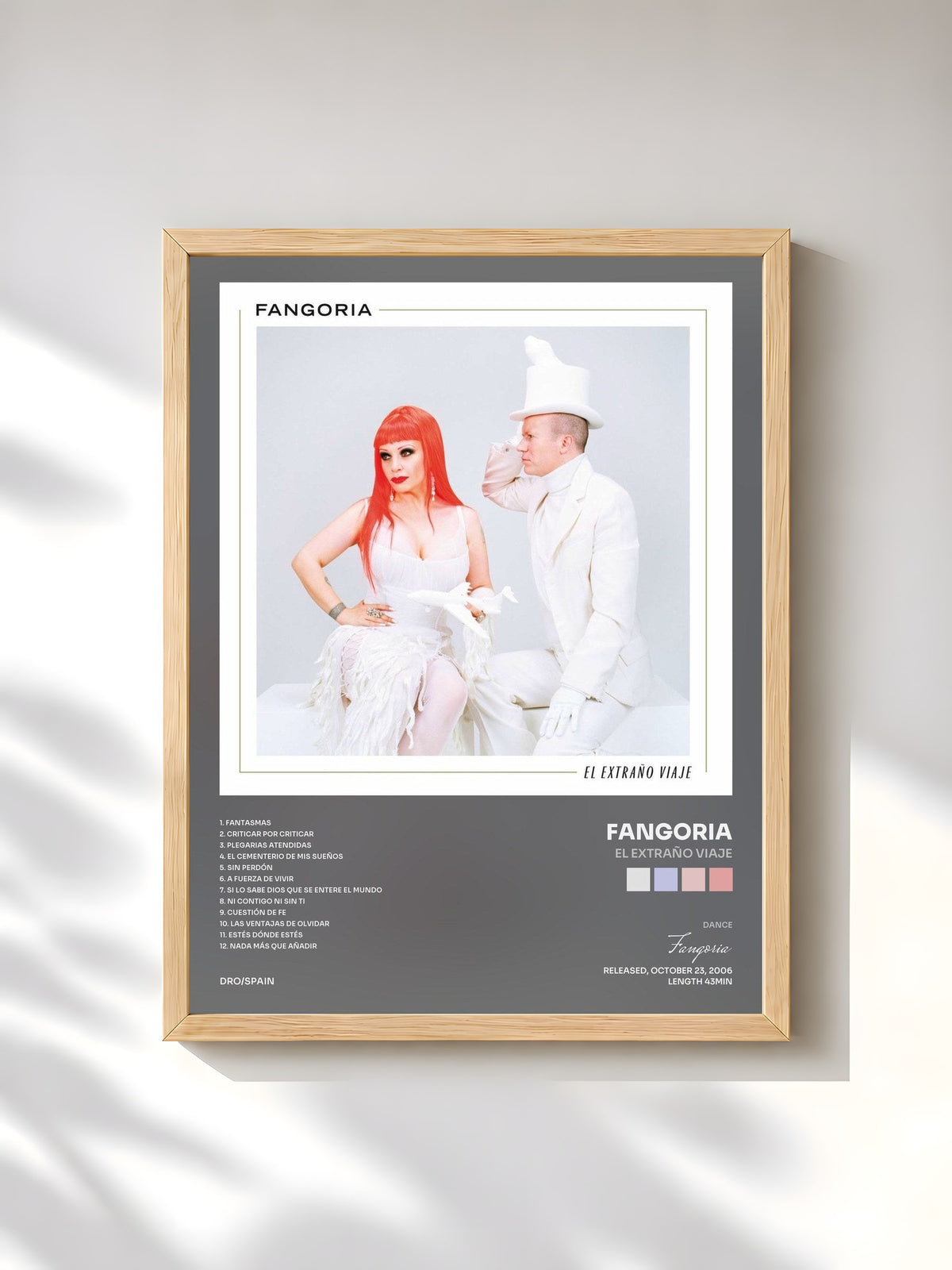 #bois Tableau de l'album El extraño viaje de Fangoria, cadre en bois brut, imprimé et encadré en France