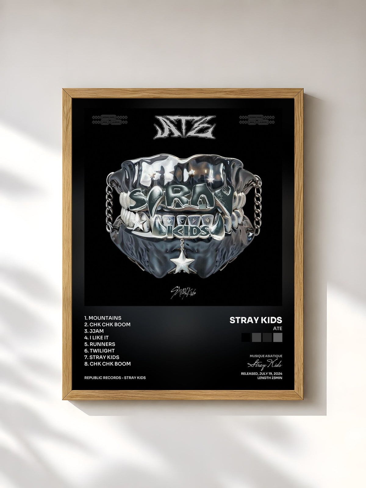 #bois Tableau de l'album ATE de Stray Kids, cadre en bois brut, imprimé et encadré en France