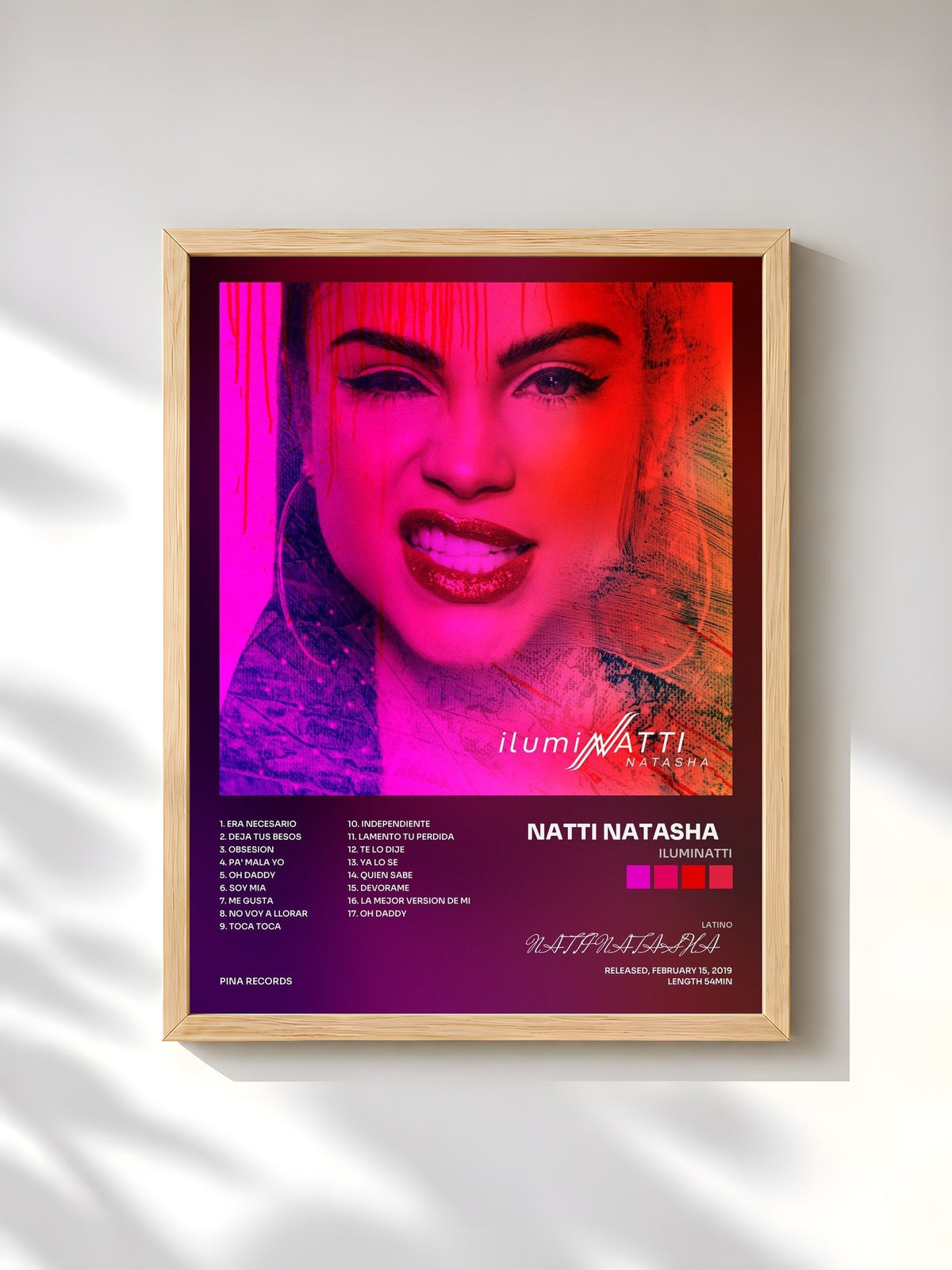 #bois Tableau de l'album Iluminatti de NATTI NATASHA   , cadre en bois brut, imprimé et encadré en France