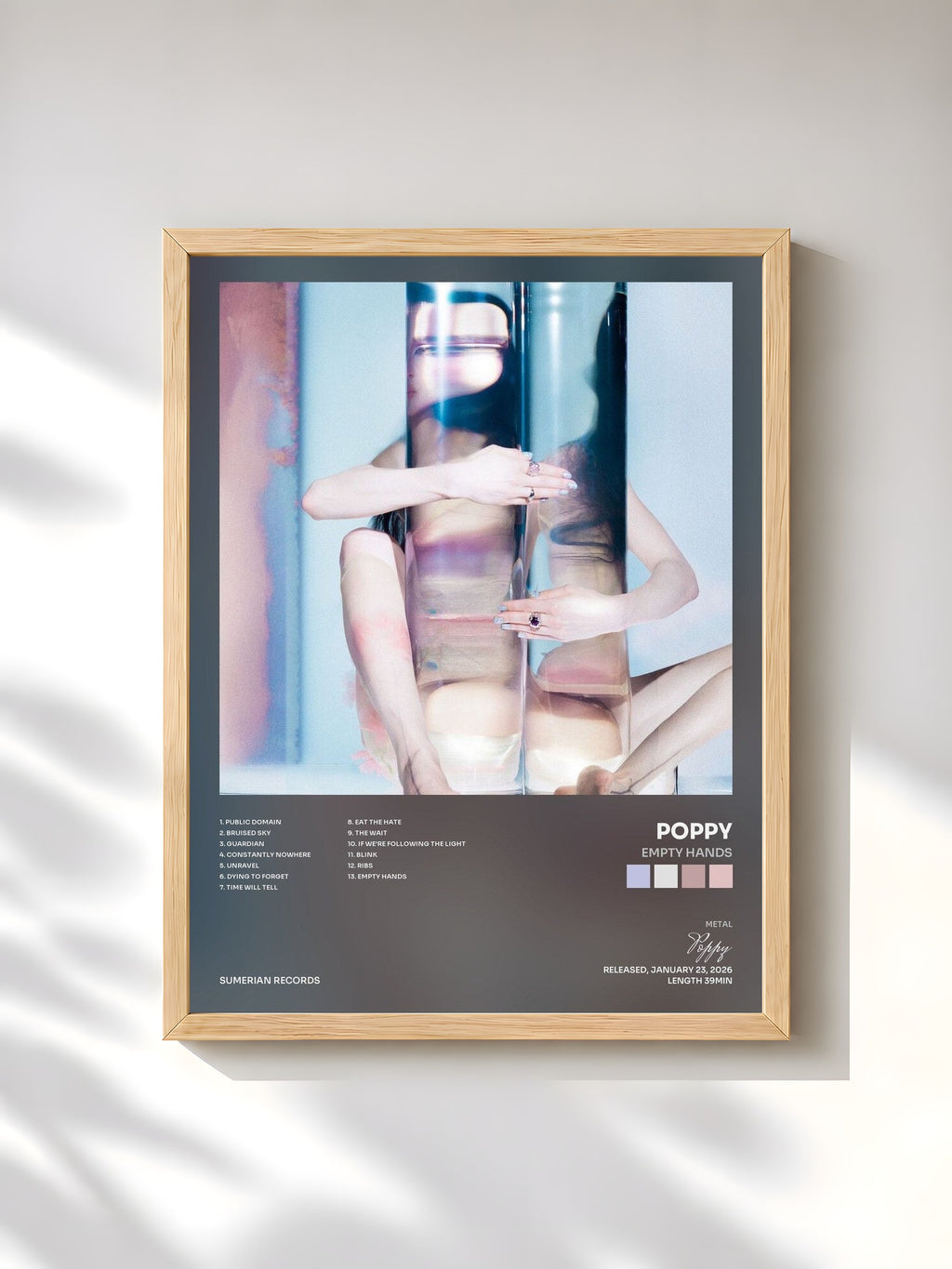 #bois Tableau de l'album Empty Hands de Poppy, cadre en bois brut, imprimé et encadré en France