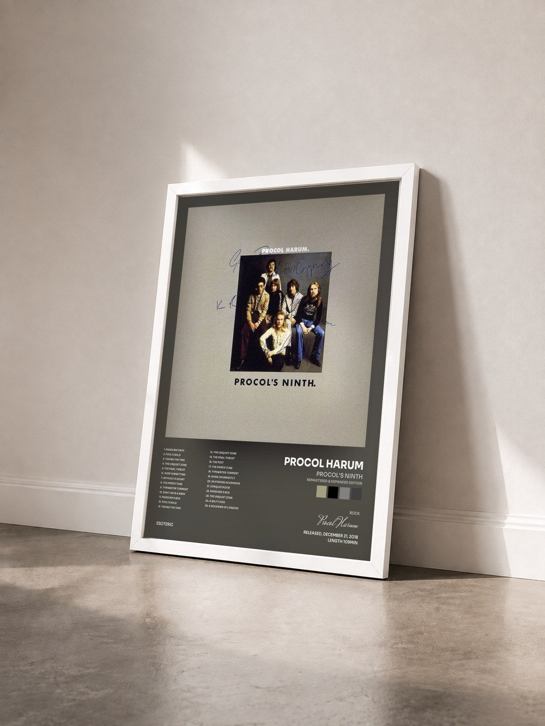 #blanc Tableau de l'album Procol's Ninth (Remastered & Expanded Edition) de Procol Harum vu de trois quarts, cadre blanc