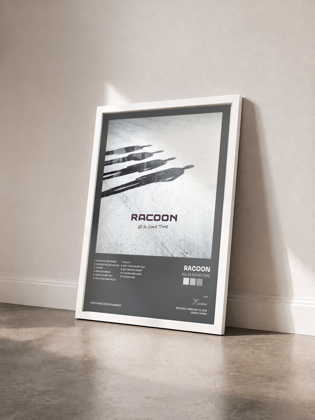 #blanc Tableau de l'album All in Good Time de Racoon vu de trois quarts, cadre blanc