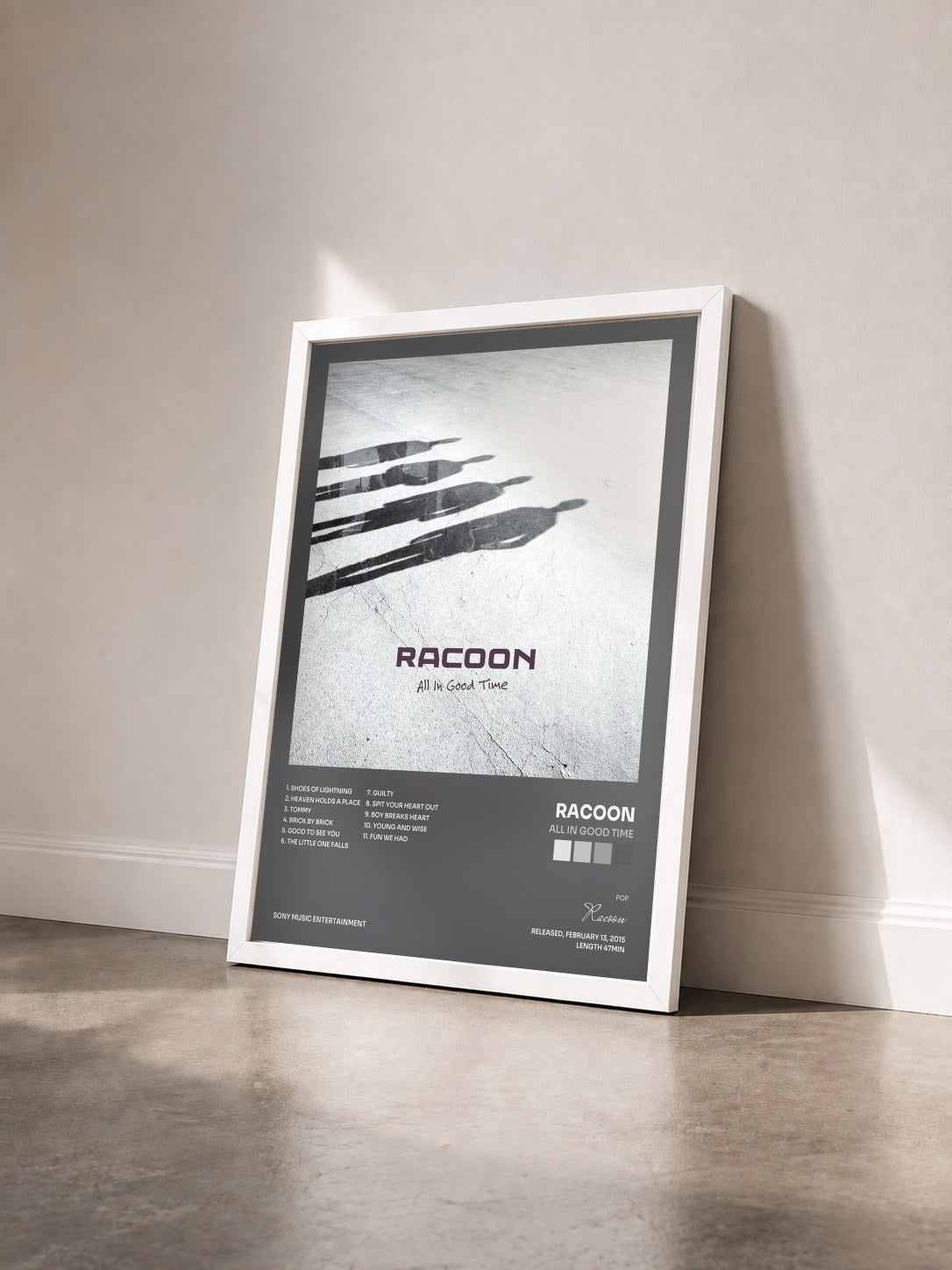 #blanc Tableau de l'album All in Good Time de Racoon vu de trois quarts, cadre blanc
