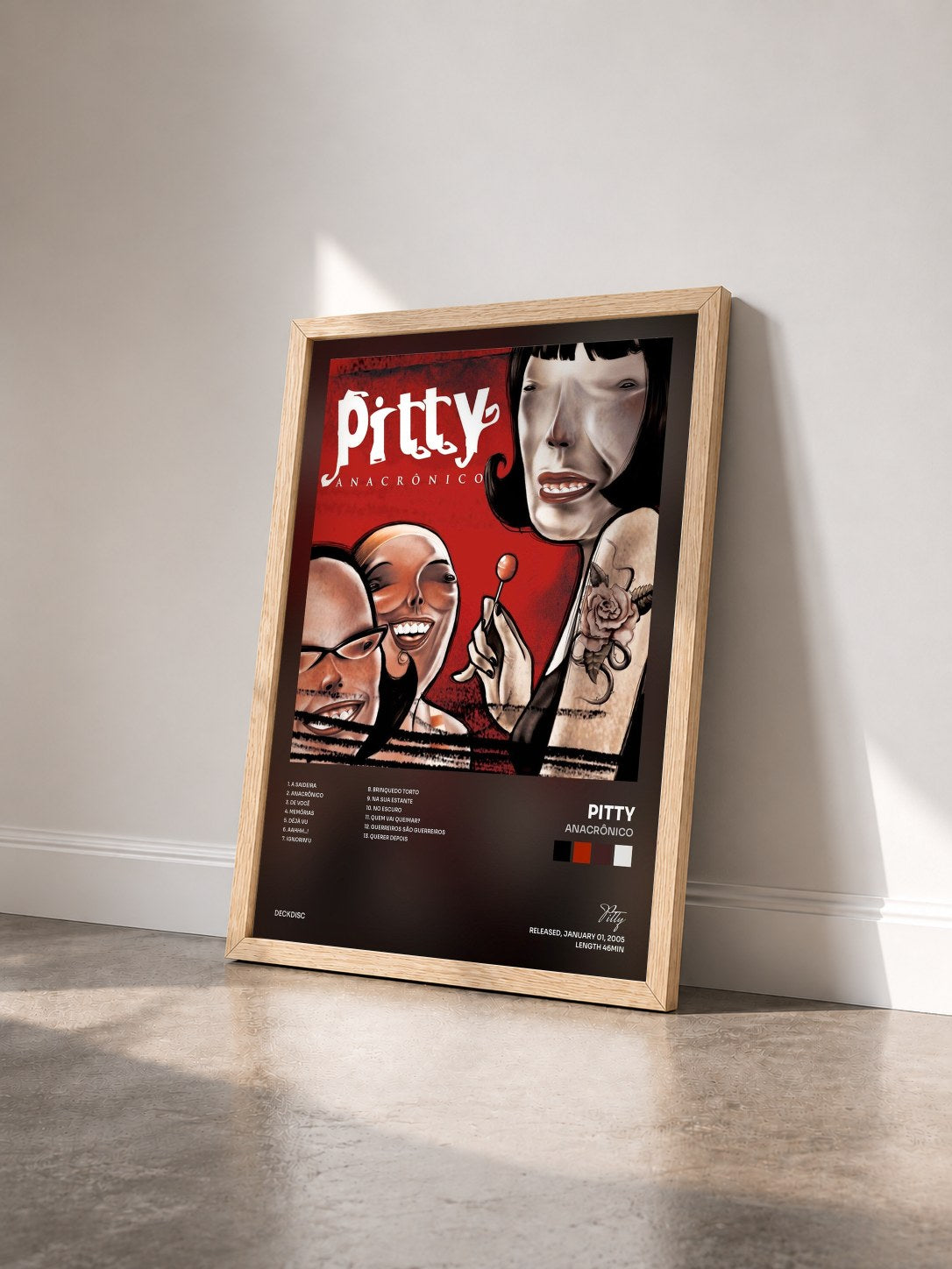 #bois Tableau de l'album Anacrônico de Pitty vu de trois quarts, cadre en bois brut