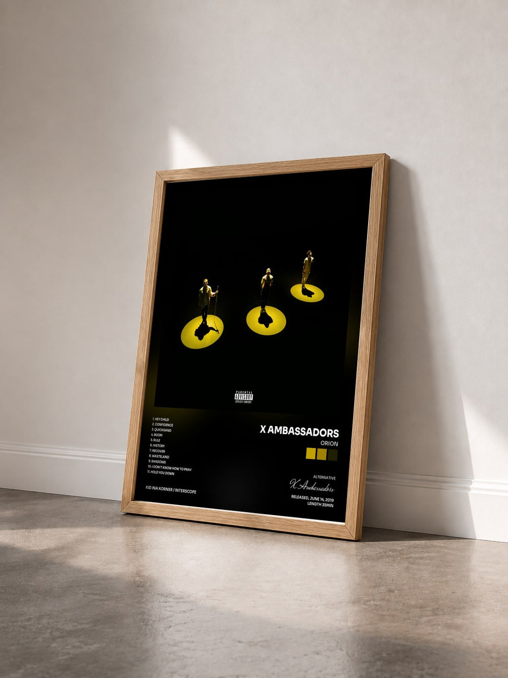 #bois Tableau de l'album ORION de X Ambassadors vu de trois quarts, cadre en bois brut