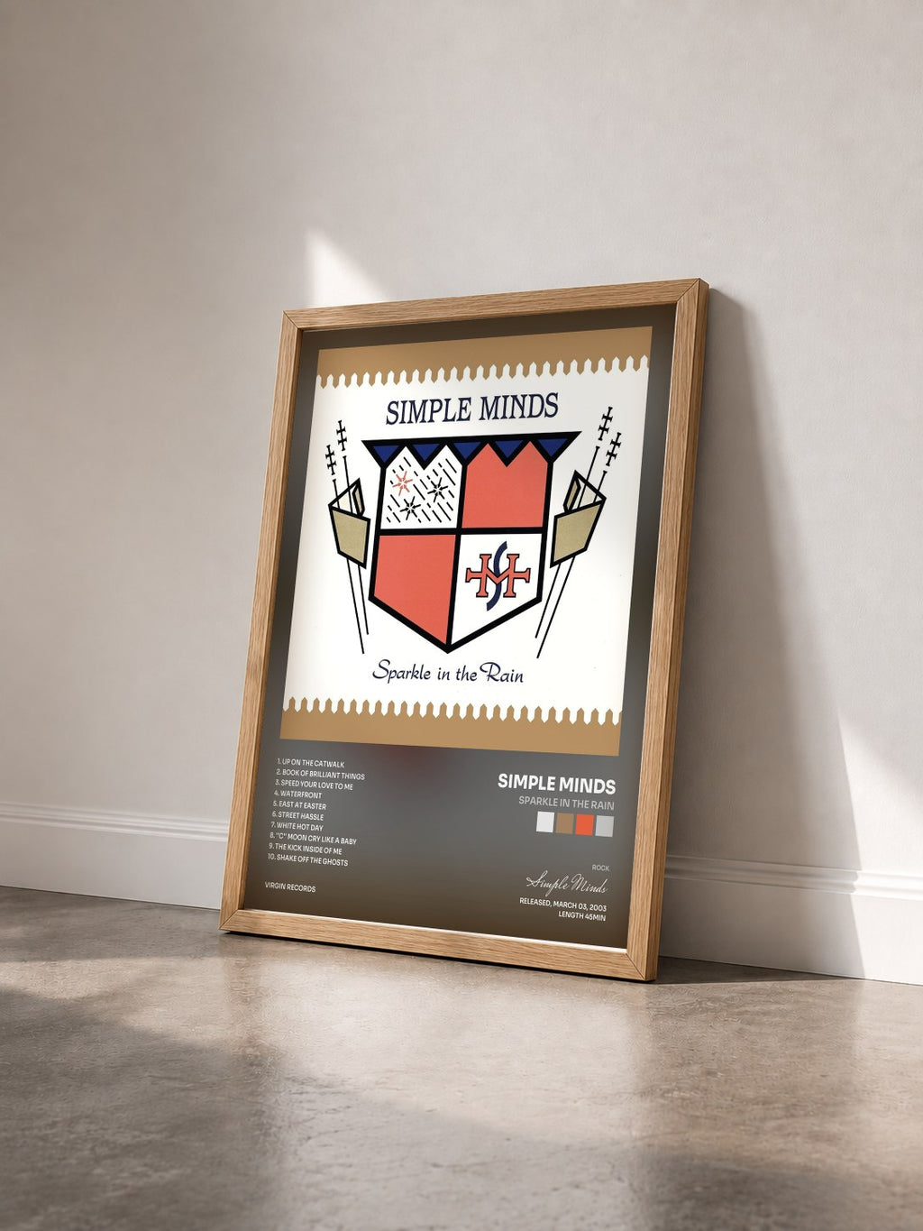 #bois Tableau de l'album Sparkle In The Rain de Simple Minds vu de trois quarts, cadre en bois brut