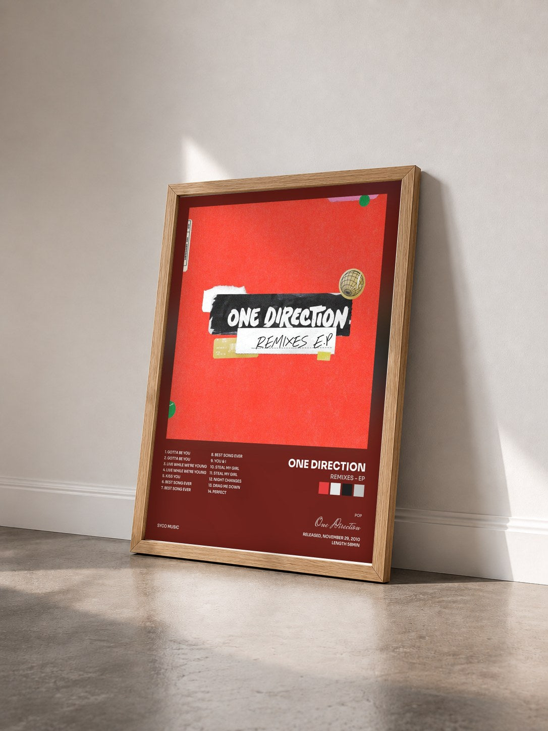 #bois Tableau de l'album Remixes - EP de One Direction vu de trois quarts, cadre en bois brut