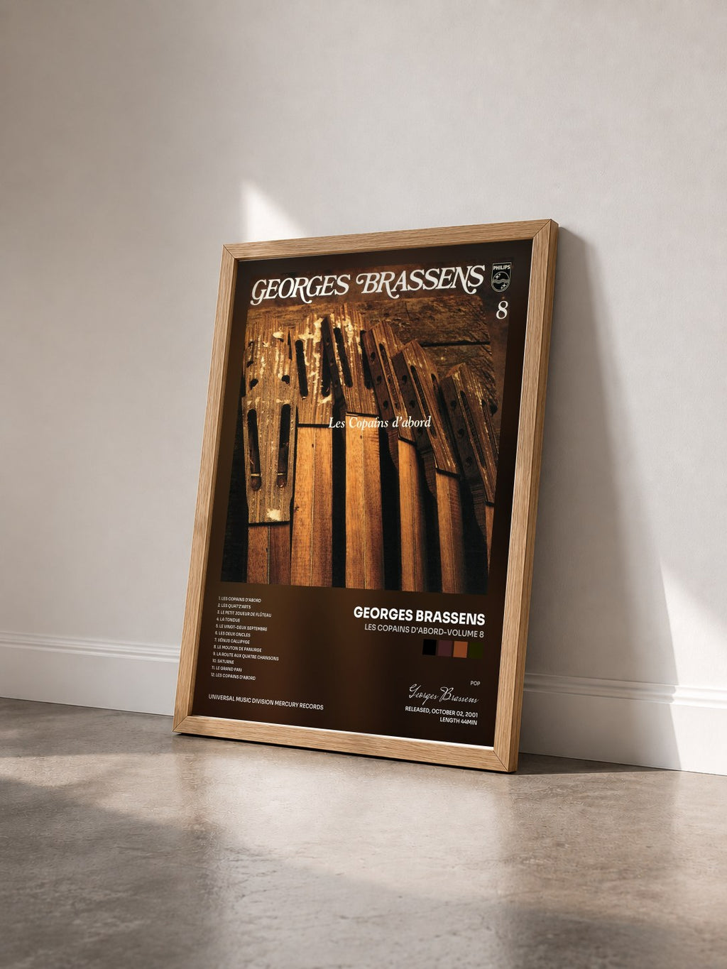#bois Tableau de l'album Les Copains D'Abord-Volume 8 de Georges Brassens vu de trois quarts, cadre en bois brut