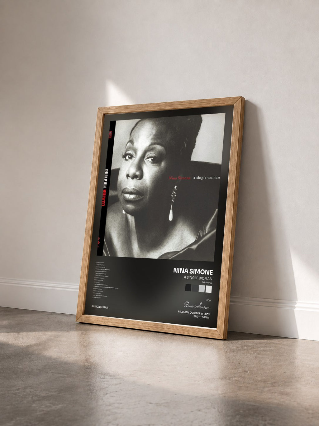 #bois Tableau de l'album A Single Woman (Expanded) de Nina Simone vu de trois quarts, cadre en bois brut