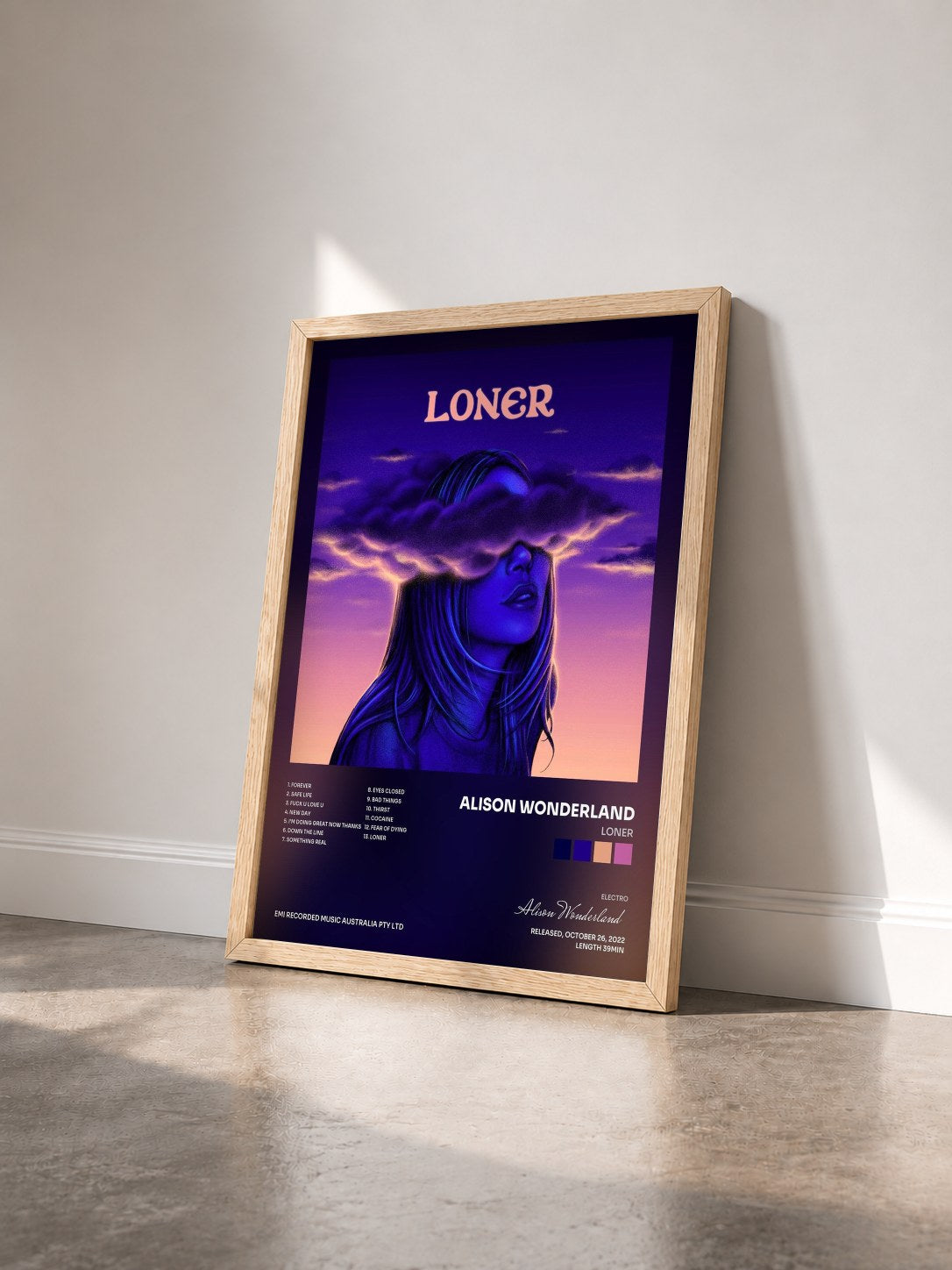 #bois Tableau de l'album Loner de Alison Wonderland vu de trois quarts, cadre en bois brut