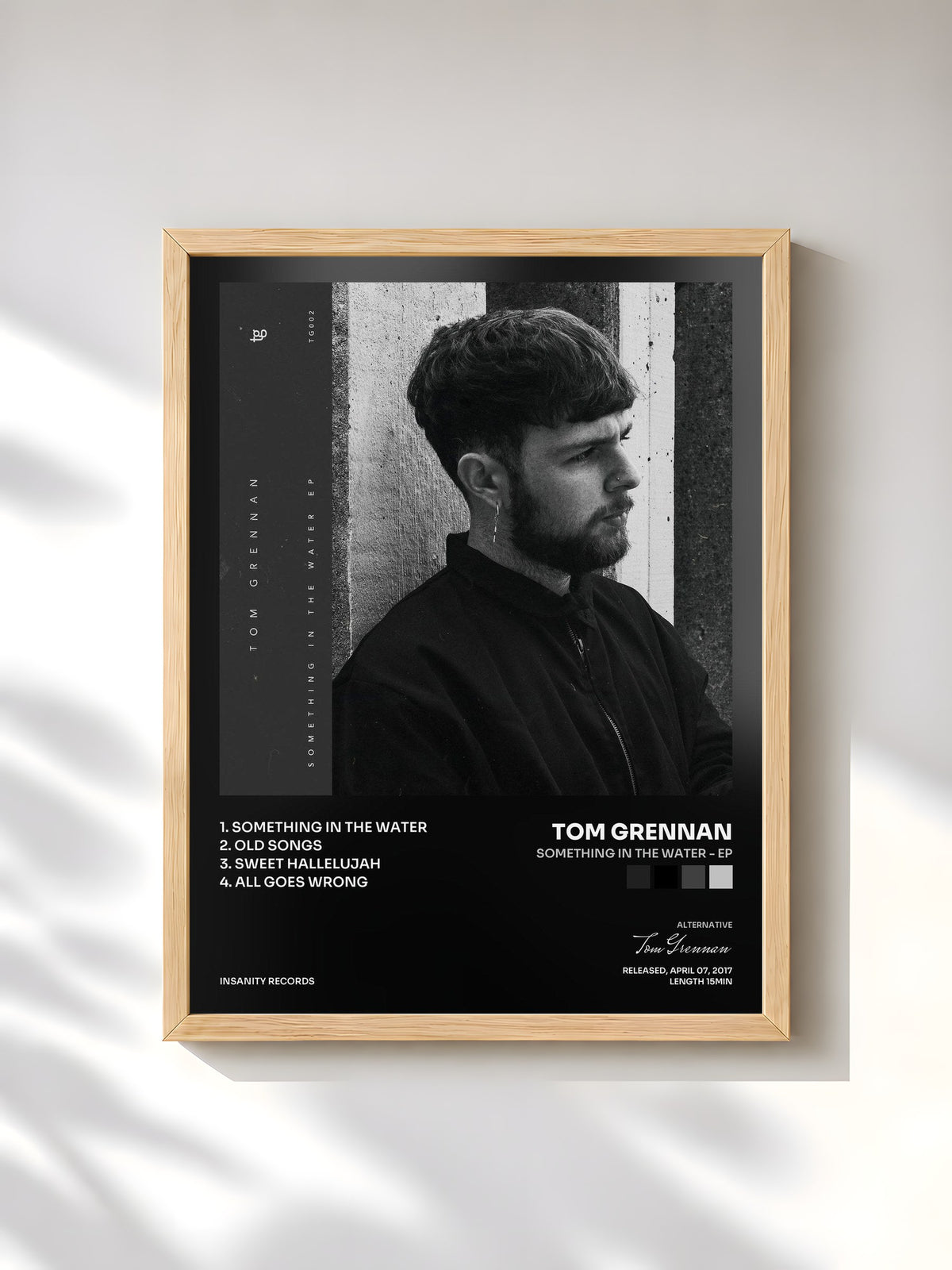 #bois Tableau de l'album Something in the Water - EP de Tom Grennan, cadre en bois brut, imprimé et encadré en France