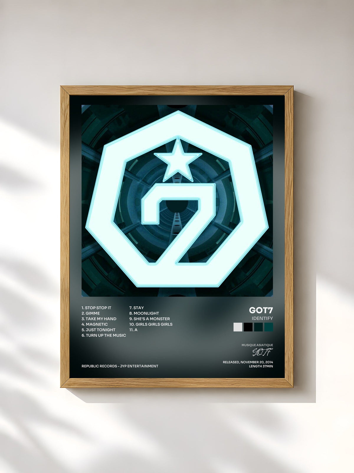 #bois Tableau de l'album Identify de GOT7, cadre en bois brut, imprimé et encadré en France