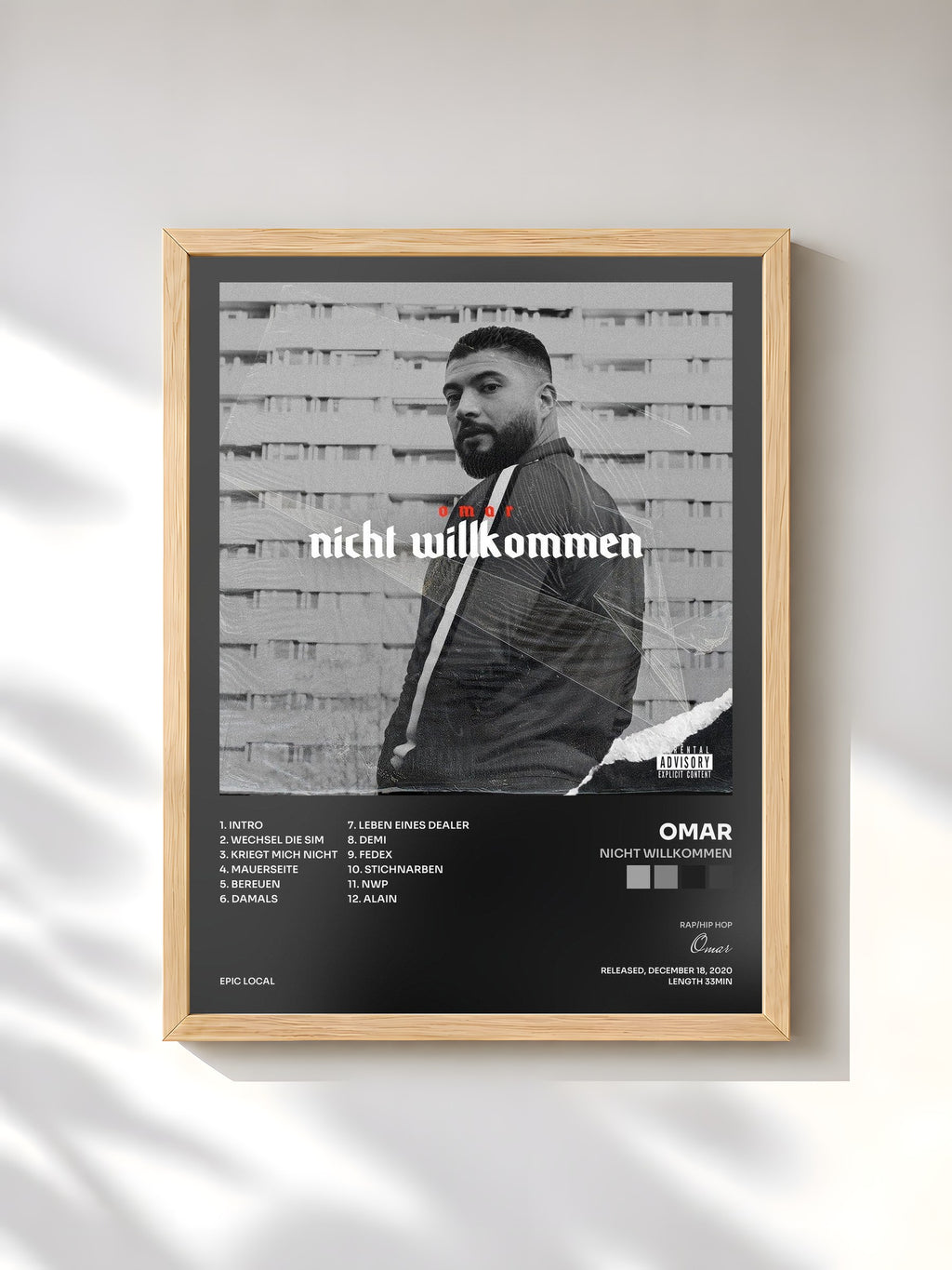 #bois Tableau de l'album Nicht Willkommen de Omar, cadre en bois brut, imprimé et encadré en France