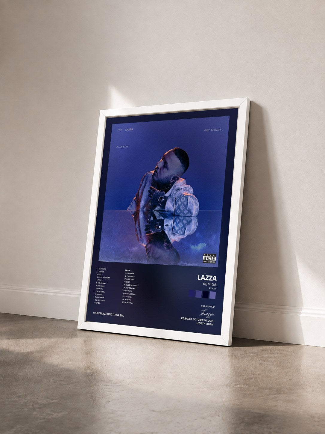 #blanc Tableau de l'album Re Mida (Aurum) de Lazza vu de trois quarts, cadre blanc