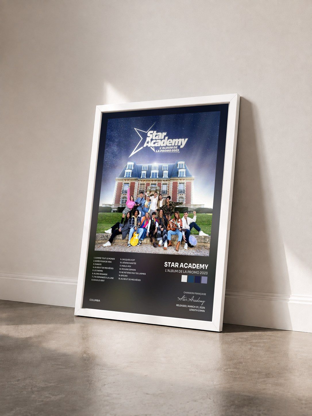 #blanc Tableau de l'album L'album de la promo 2023 de Star Academy vu de trois quarts, cadre blanc