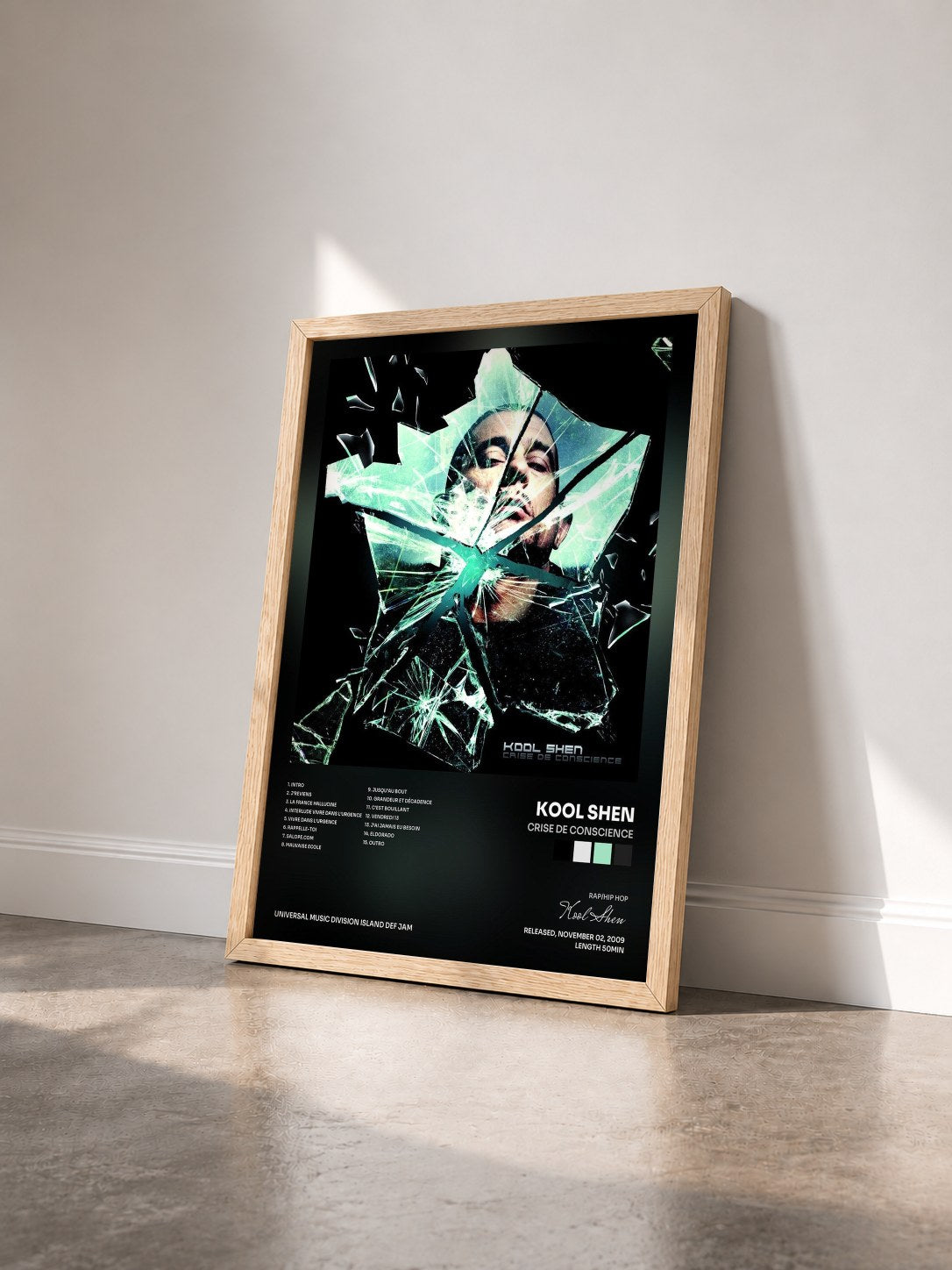 #bois Tableau de l'album Crise De Conscience de Kool Shen vu de trois quarts, cadre en bois brut