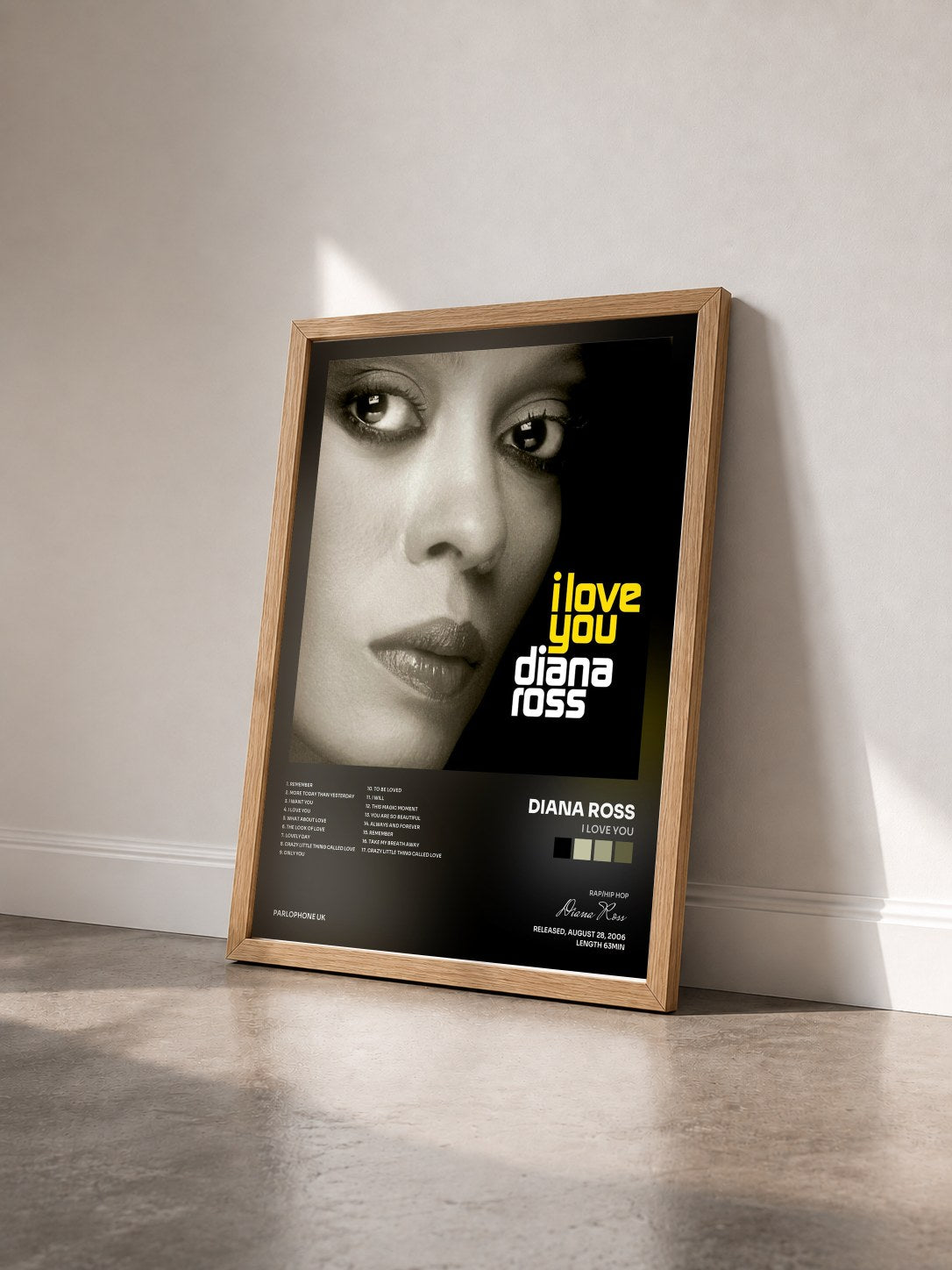 #bois Tableau de l'album I Love You de Diana Ross vu de trois quarts, cadre en bois brut