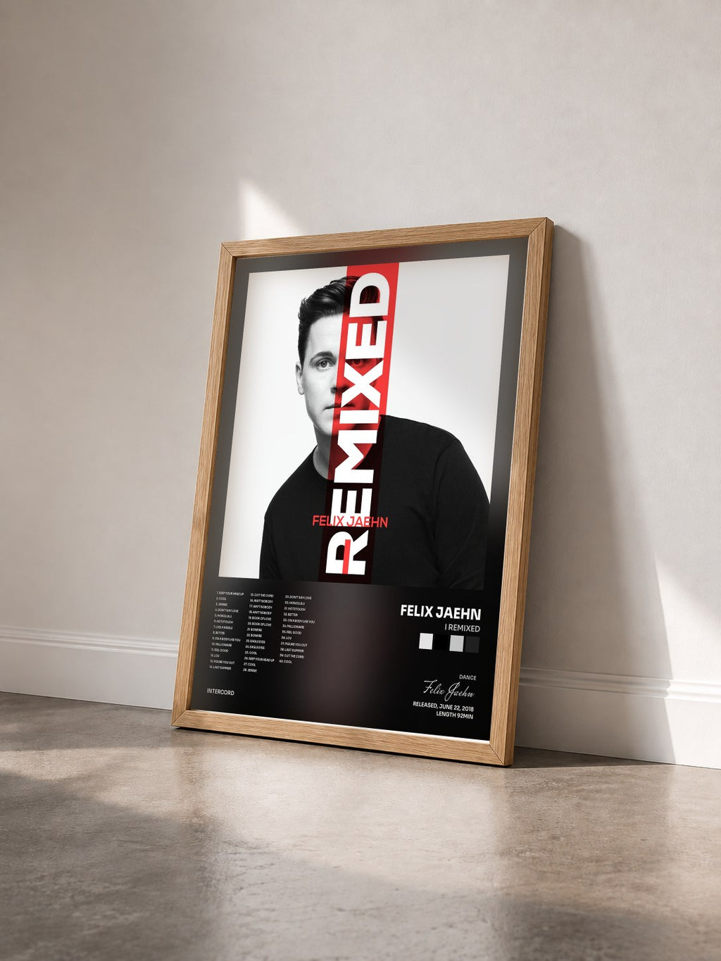 #bois Tableau de l'album I Remixed de Felix Jaehn vu de trois quarts, cadre en bois brut