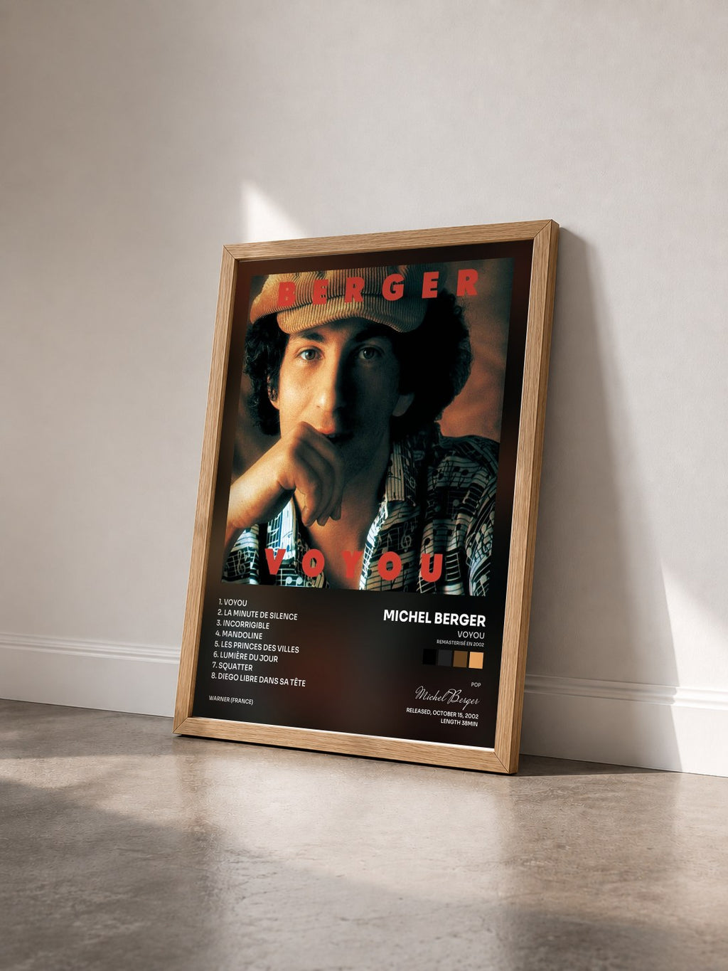 #bois Tableau de l'album Voyou (Remasterisé en 2002) de Michel Berger vu de trois quarts, cadre en bois brut