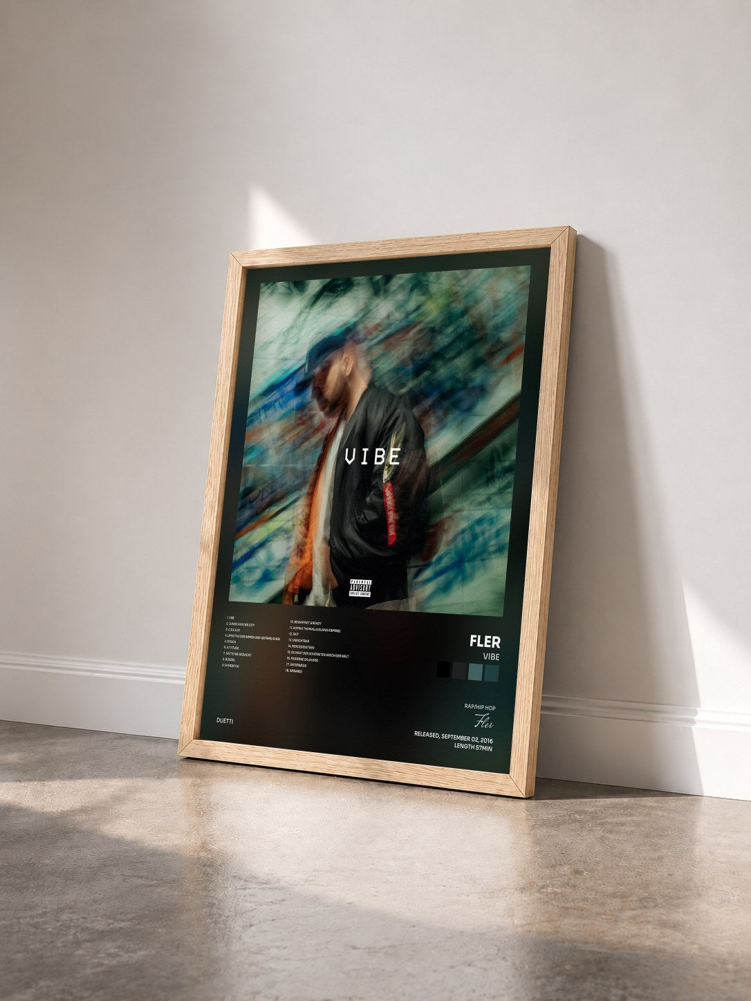 #bois Tableau de l'album Vibe de Fler vu de trois quarts, cadre en bois brut