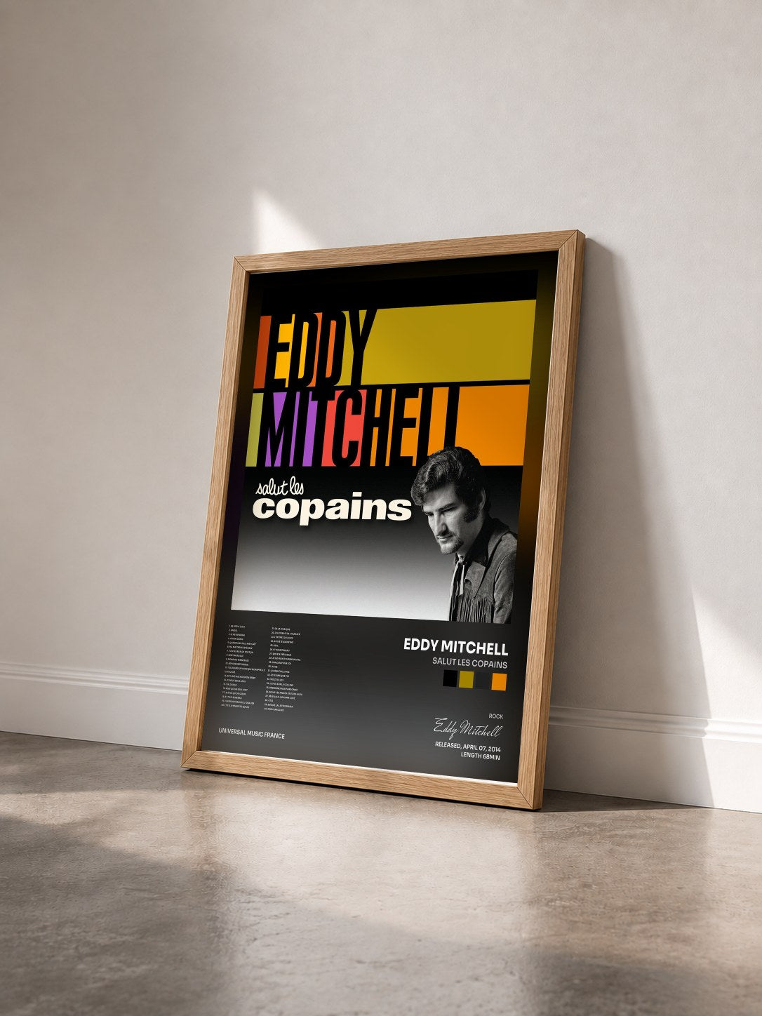#bois Tableau de l'album Salut Les Copains de Eddy Mitchell vu de trois quarts, cadre en bois brut