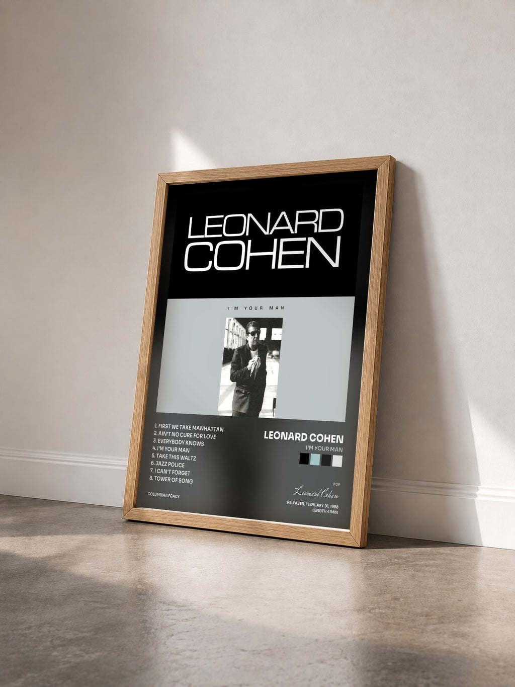 #bois Tableau de l'album I'm Your Man de Leonard Cohen vu de trois quarts, cadre en bois brut