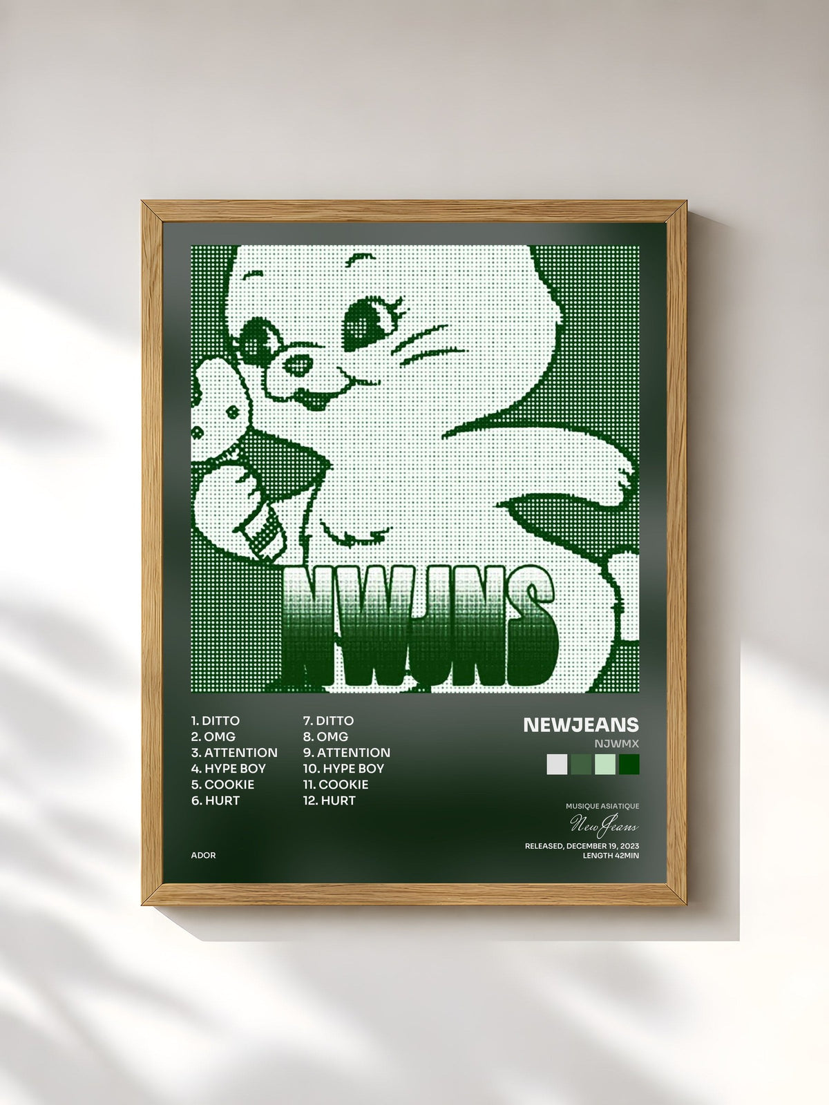 #bois Tableau de l'album NJWMX de NewJeans, cadre en bois brut, imprimé et encadré en France