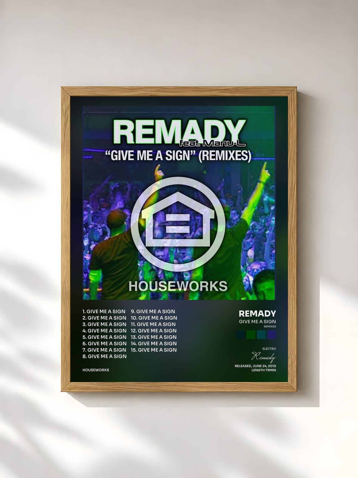 #bois Tableau de l'album Give Me a Sign (Remixes) de Remady, cadre en bois brut, imprimé et encadré en France