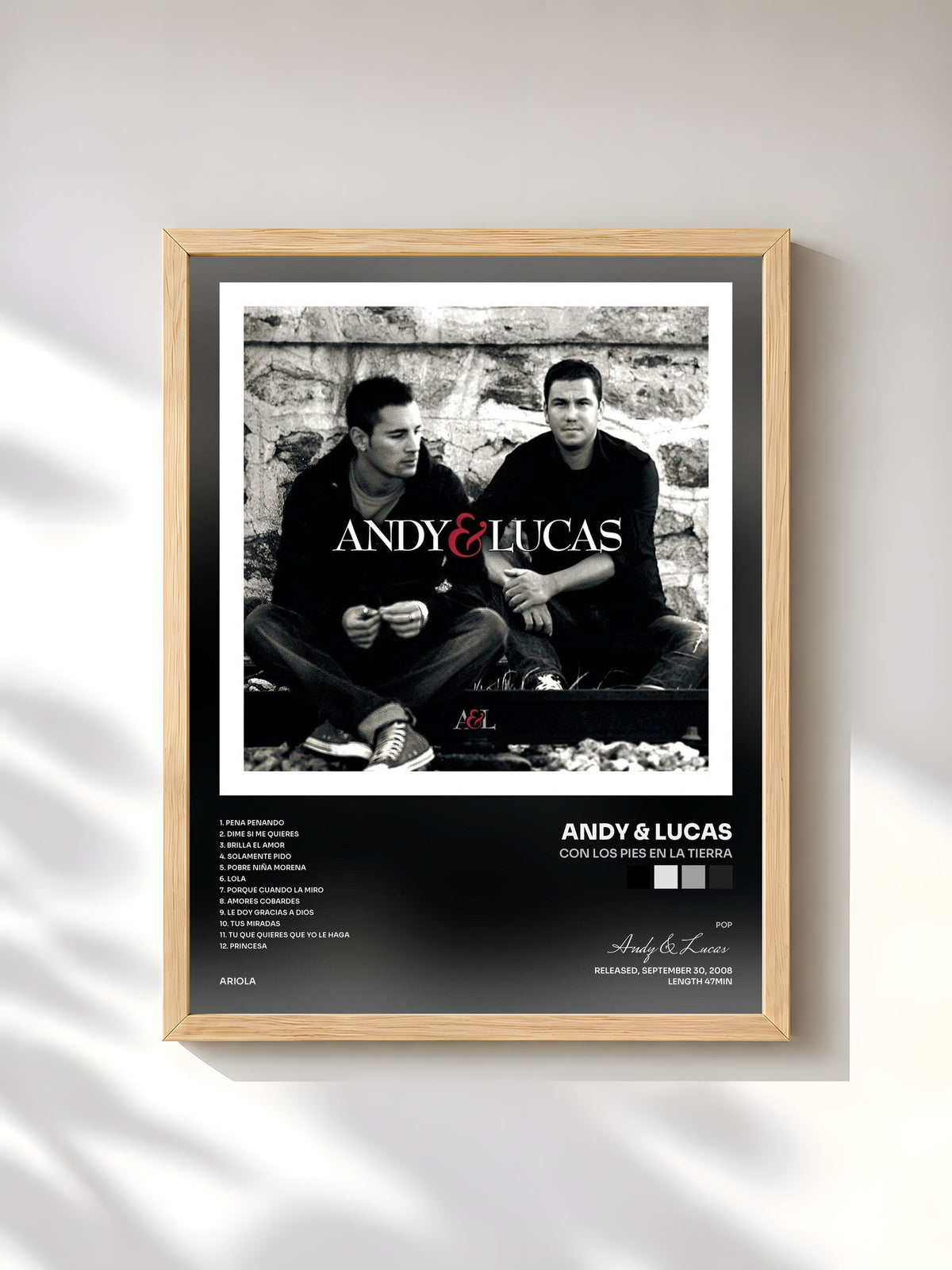 #bois Tableau de l'album Con Los Pies En La Tierra de Andy & Lucas, cadre en bois brut, imprimé et encadré en France