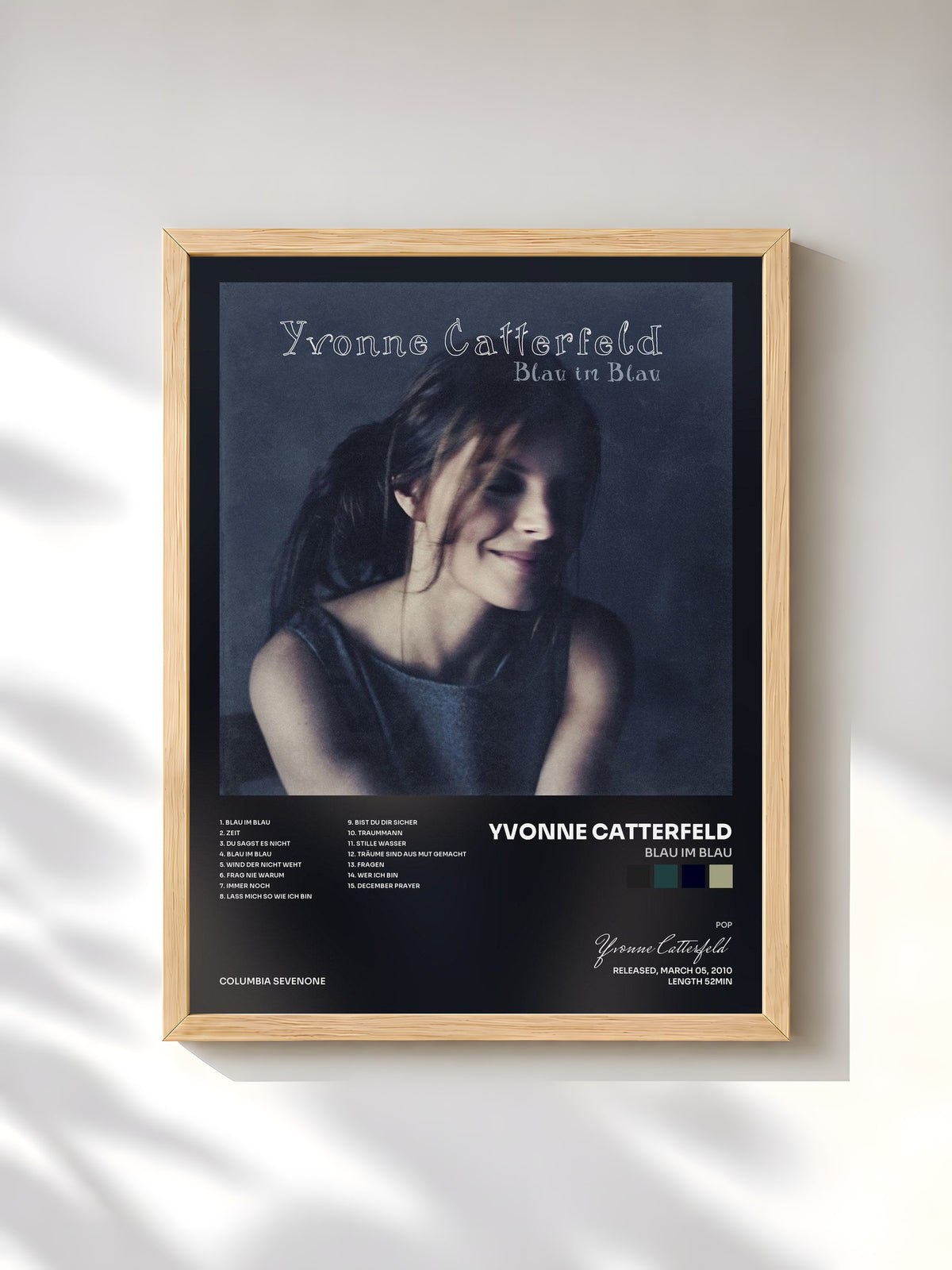#bois Tableau de l'album Blau Im Blau de Yvonne Catterfeld, cadre en bois brut, imprimé et encadré en France