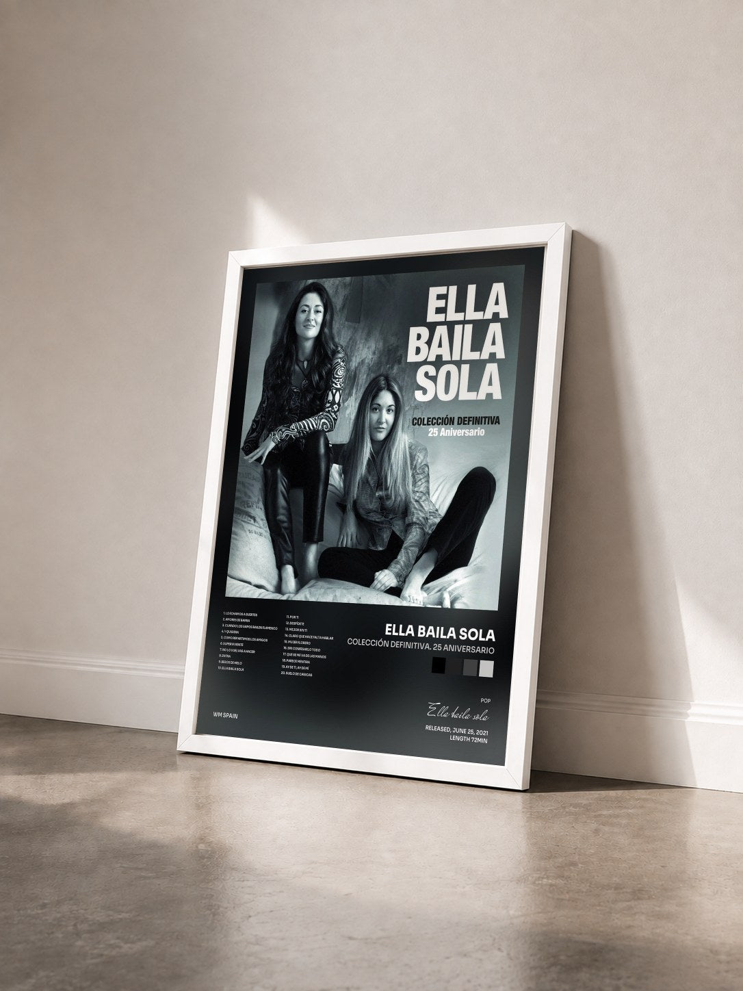 #blanc Tableau de l'album Colección definitiva. 25 Aniversario de Ella baila sola vu de trois quarts, cadre blanc