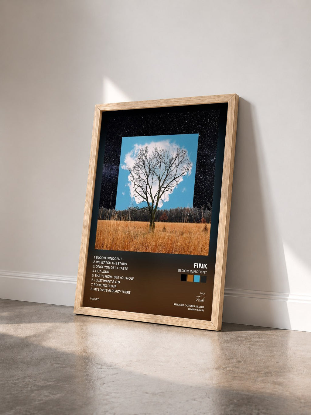 #bois Tableau de l'album Bloom Innocent de Fink vu de trois quarts, cadre en bois brut