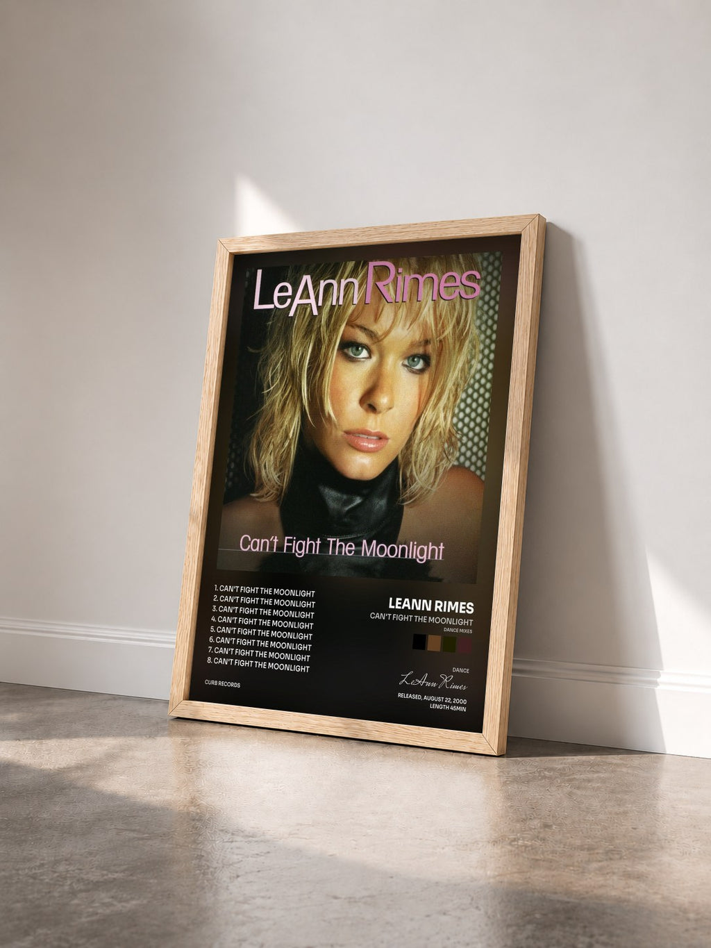 #bois Tableau de l'album Can't Fight The Moonlight (Dance Mixes) de LeAnn Rimes vu de trois quarts, cadre en bois brut