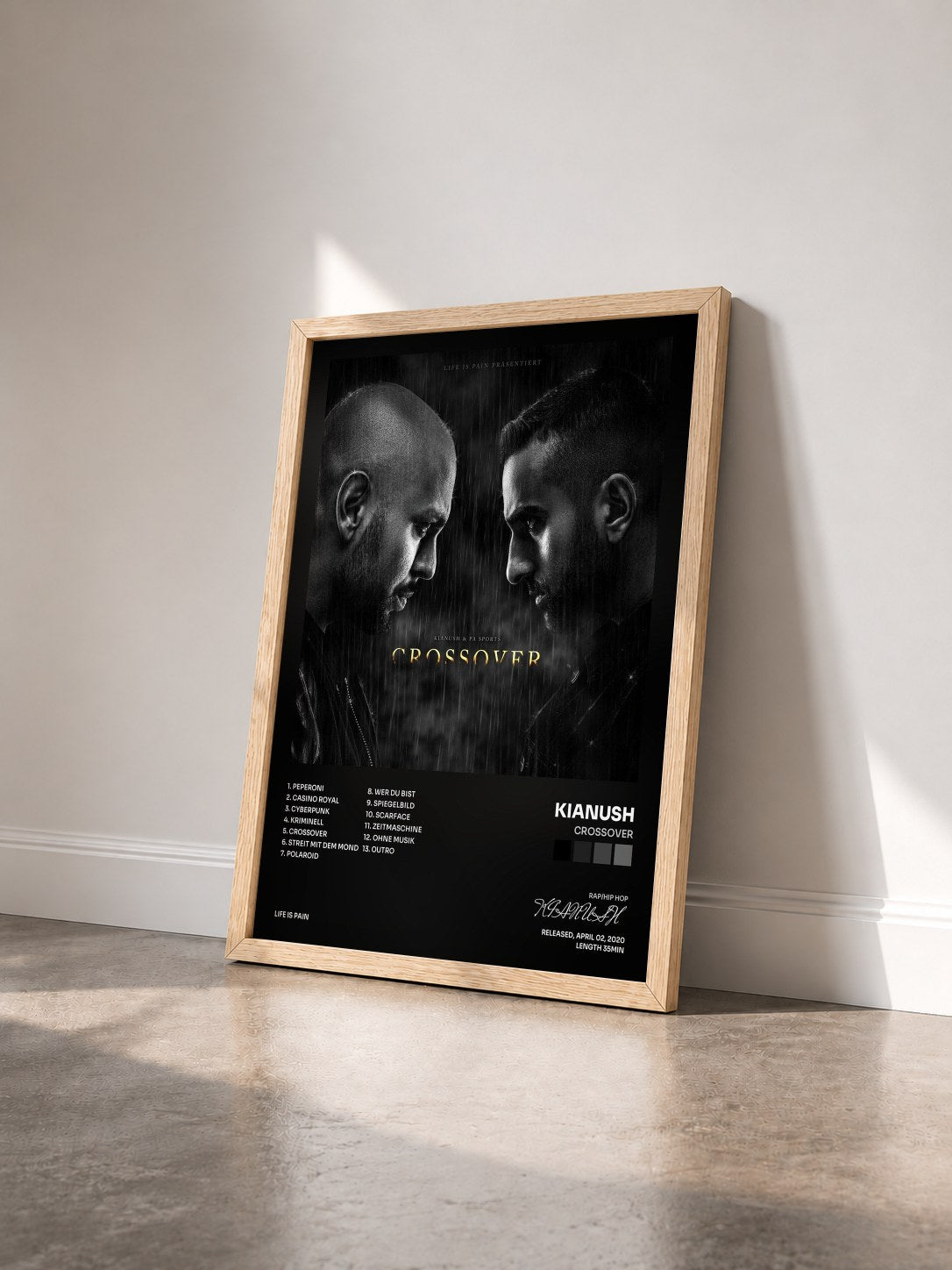 #bois Tableau de l'album CROSSOVER de KIANUSH vu de trois quarts, cadre en bois brut