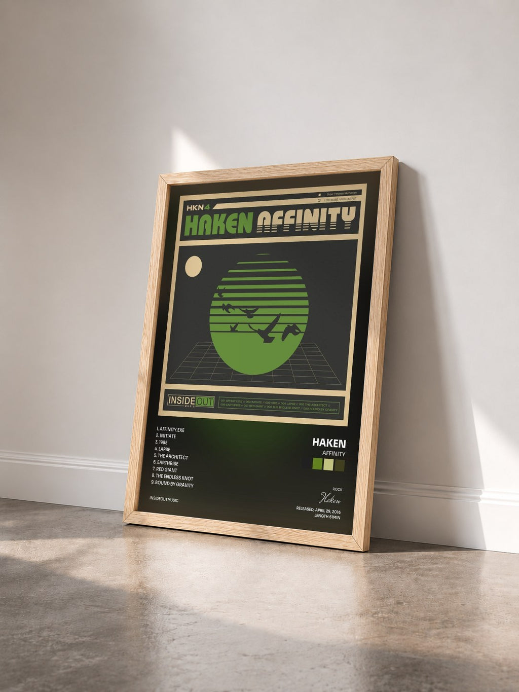 #bois Tableau de l'album Affinity de Haken vu de trois quarts, cadre en bois brut