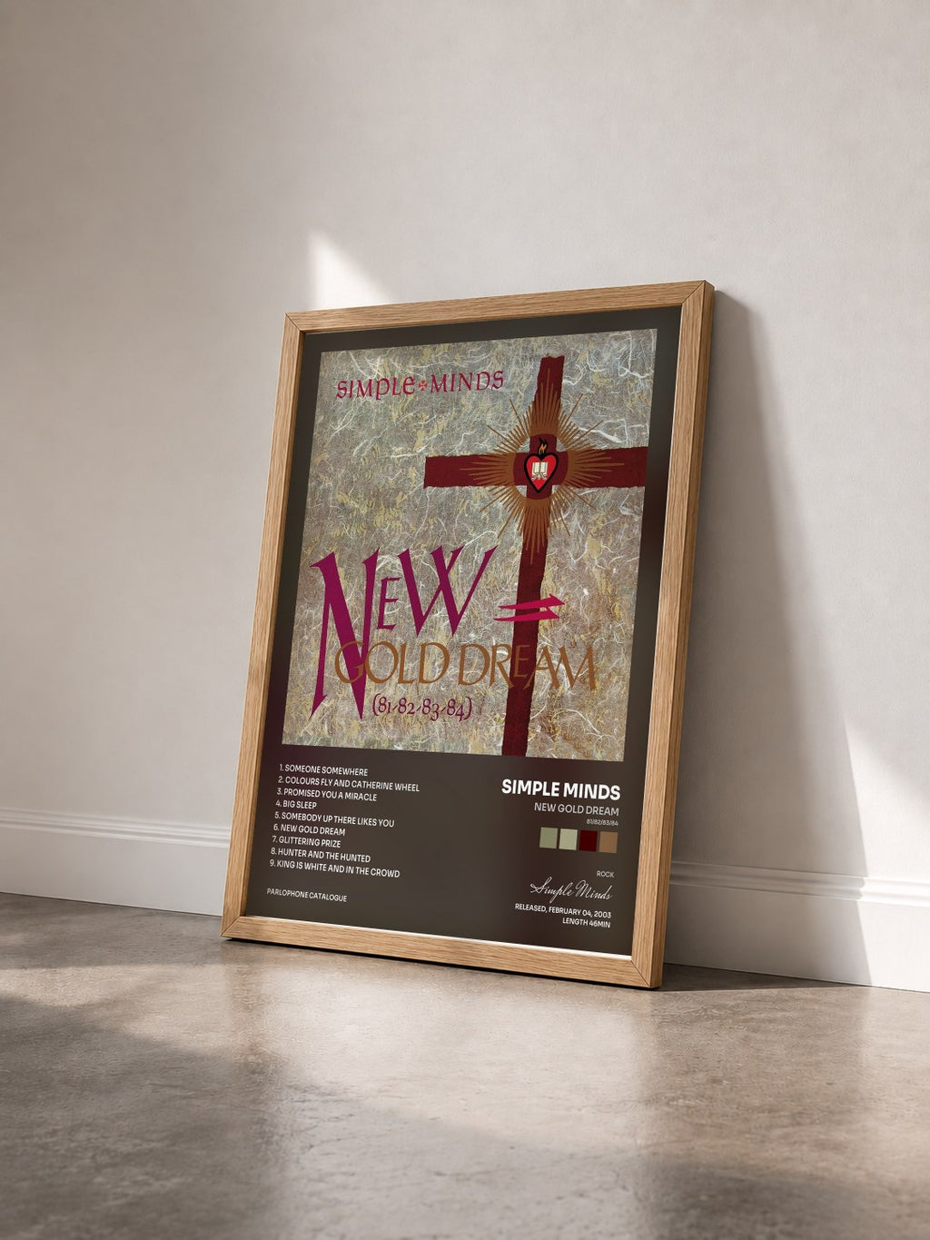 #bois Tableau de l'album New Gold Dream (81/82/83/84) de Simple Minds vu de trois quarts, cadre en bois brut