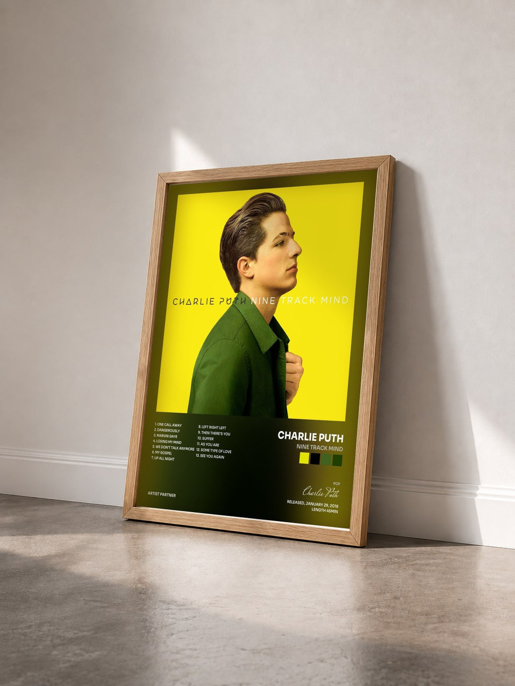 #bois Tableau de l'album Nine Track Mind de Charlie Puth vu de trois quarts, cadre en bois brut