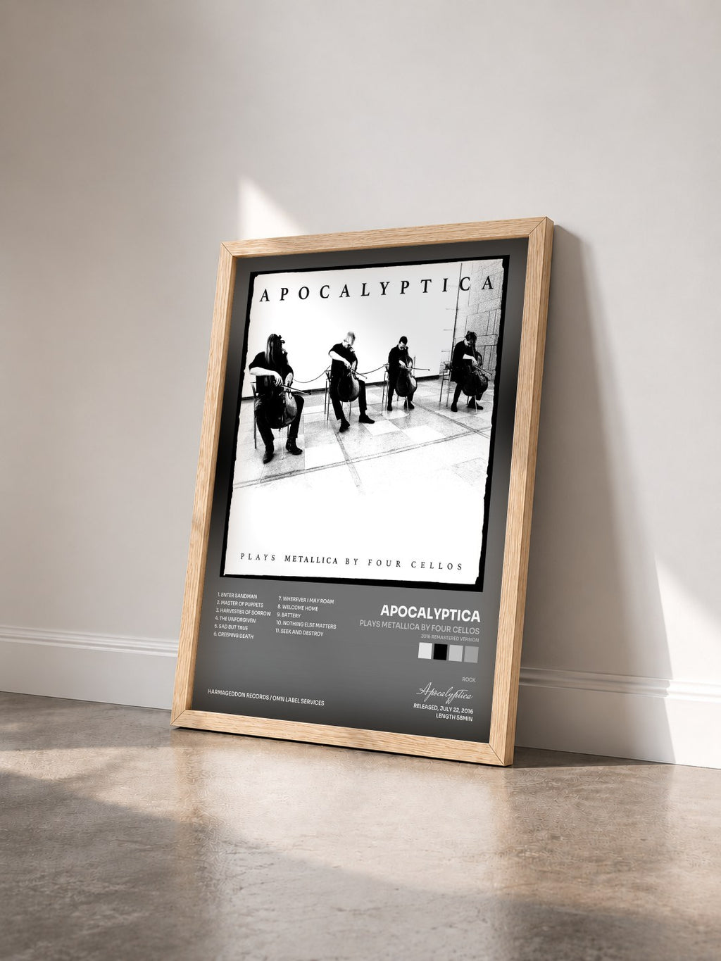 #bois Tableau de l'album Plays Metallica by Four Cellos (2016 Remastered Version) de Apocalyptica vu de trois quarts, cadre en bois brut