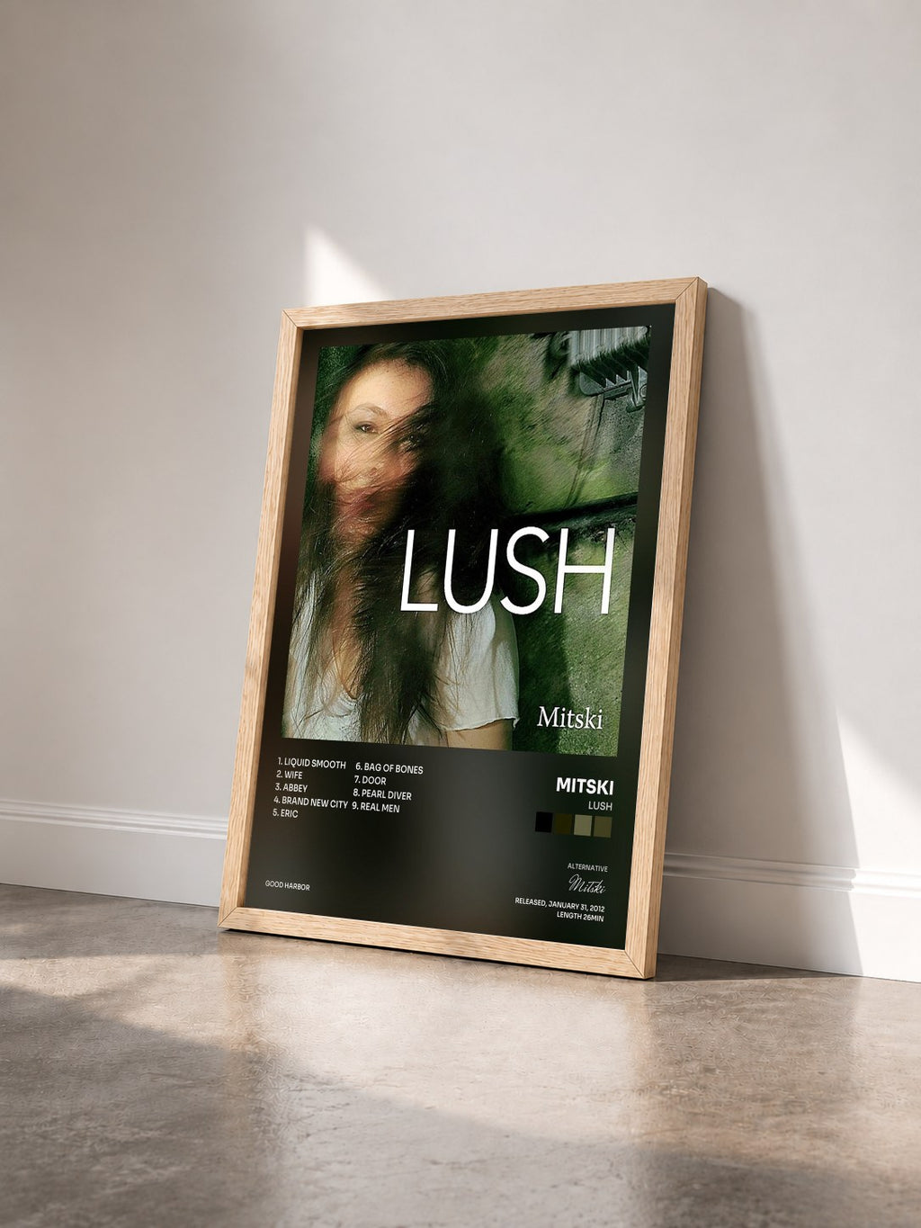 #bois Tableau de l'album Lush de Mitski vu de trois quarts, cadre en bois brut