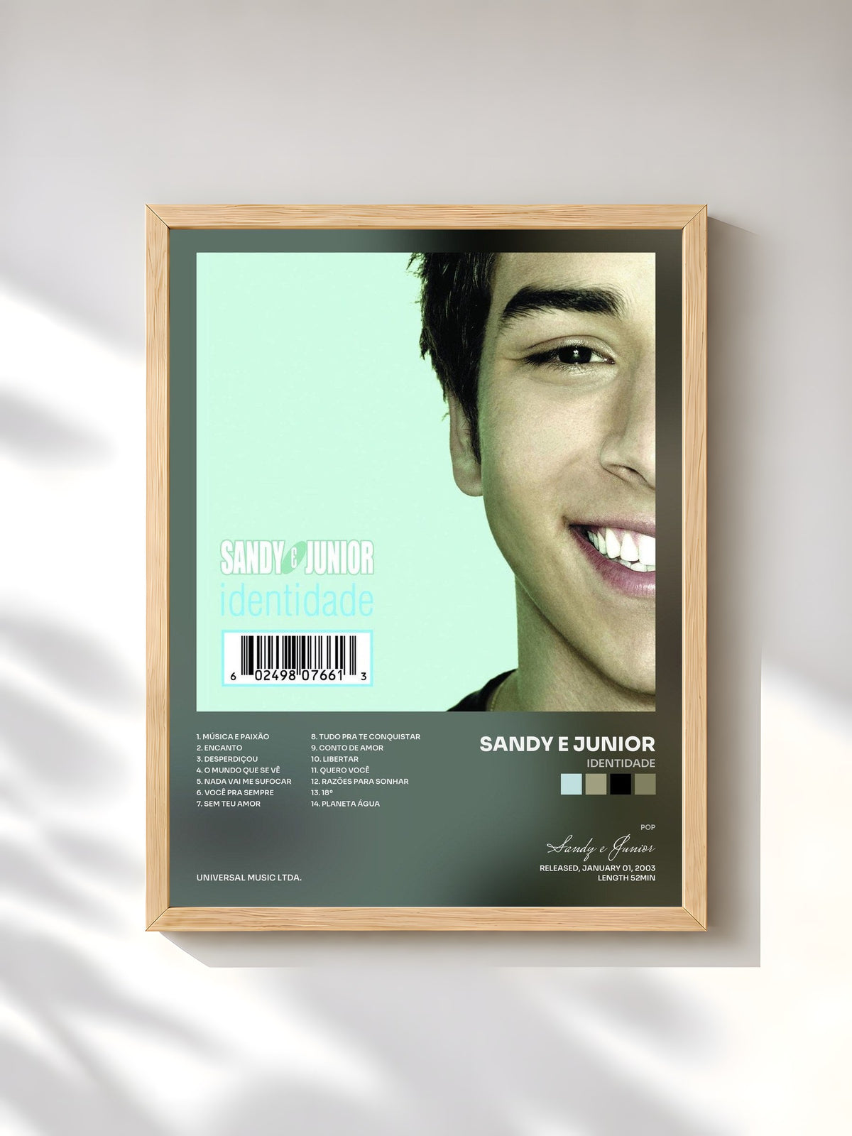 #bois Tableau de l'album Identidade de Sandy e Junior, cadre en bois brut, imprimé et encadré en France