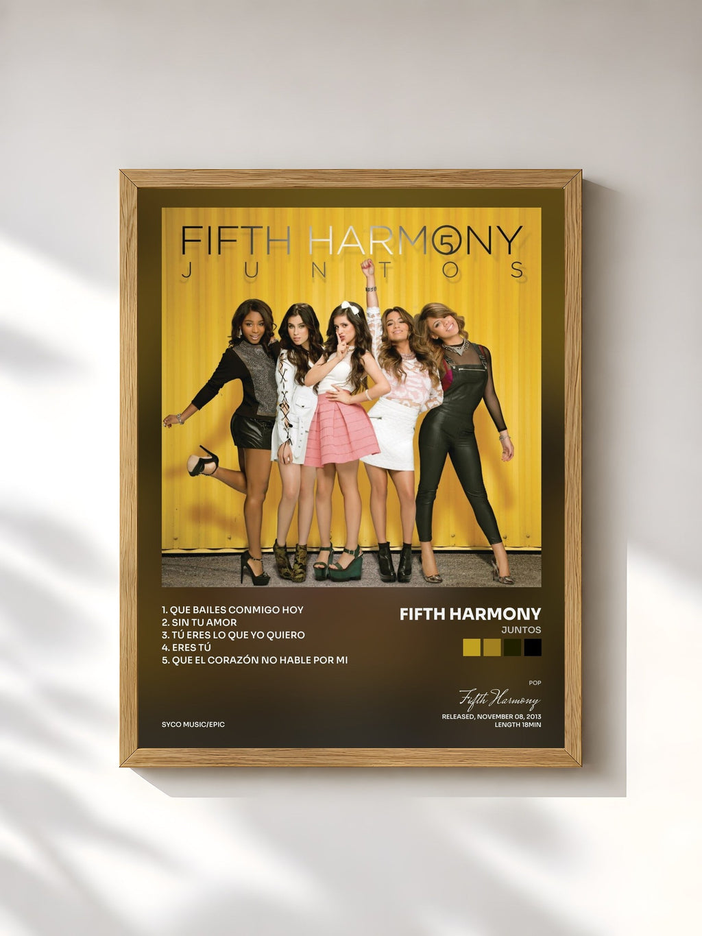 #bois Tableau de l'album Juntos de Fifth Harmony, cadre en bois brut, imprimé et encadré en France