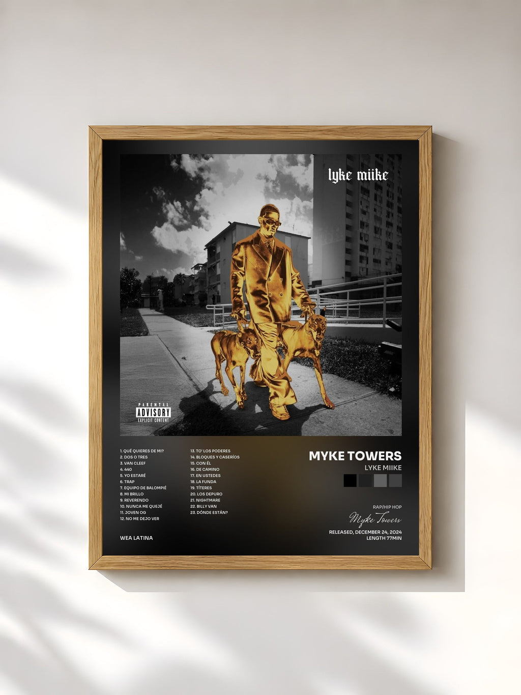 #bois Tableau de l'album LYKE MIIKE de Myke Towers, cadre en bois brut, imprimé et encadré en France