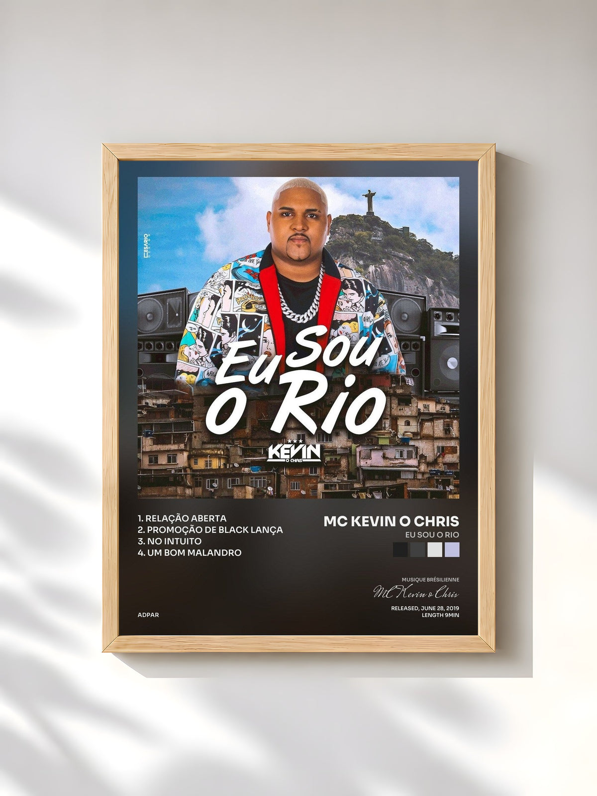 #bois Tableau de l'album Eu Sou o Rio de MC Kevin o Chris, cadre en bois brut, imprimé et encadré en France