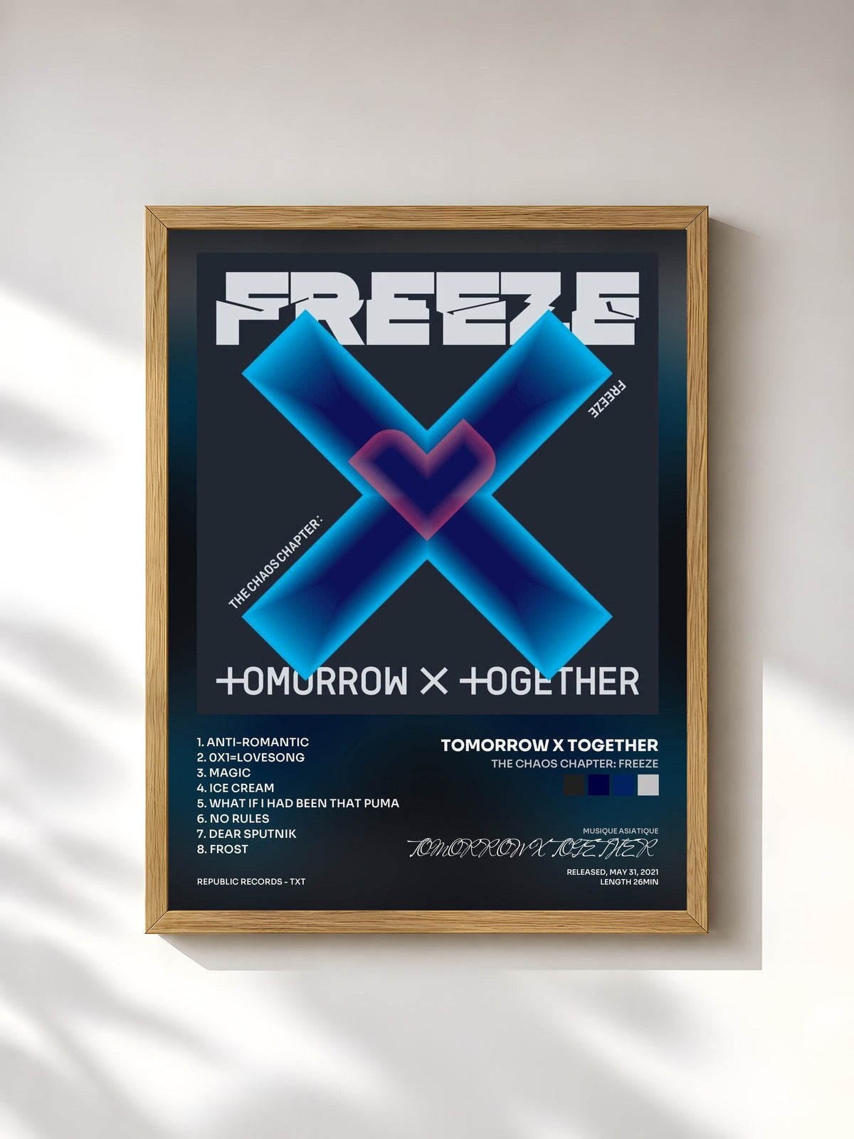 #bois Tableau de l'album The Chaos Chapter: FREEZE de TOMORROW X TOGETHER, cadre en bois brut, imprimé et encadré en France