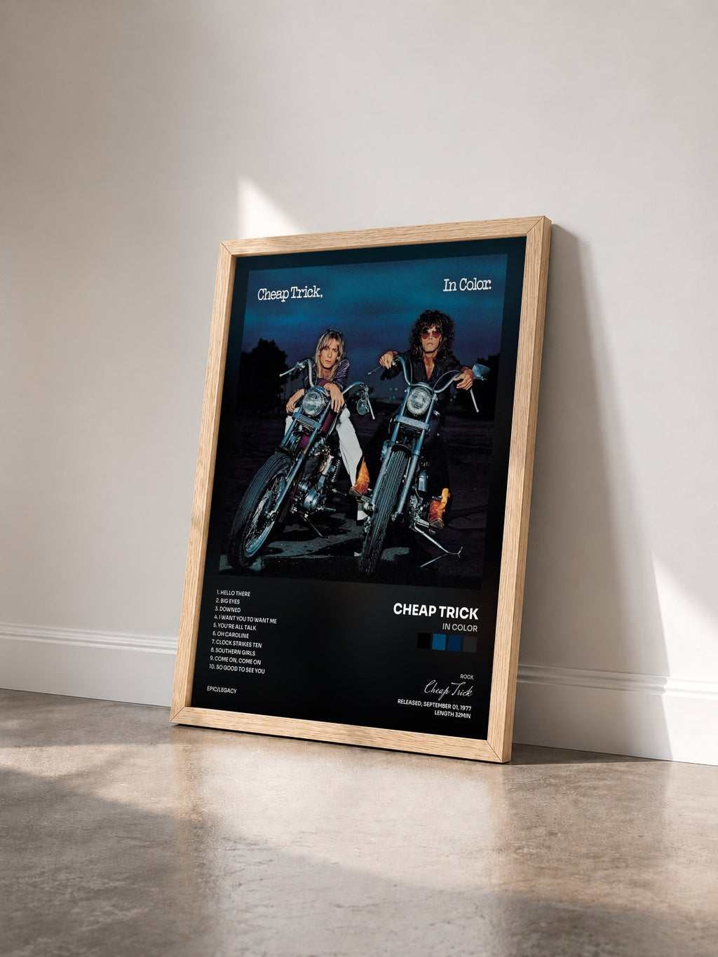 #bois Tableau de l'album In Color de Cheap Trick vu de trois quarts, cadre en bois brut