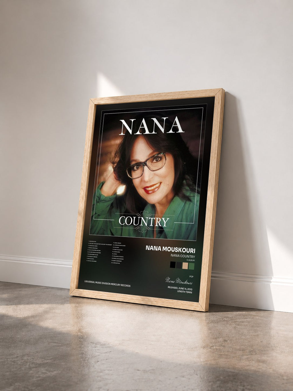 #bois Tableau de l'album Nana Country (e-album) de Nana Mouskouri vu de trois quarts, cadre en bois brut