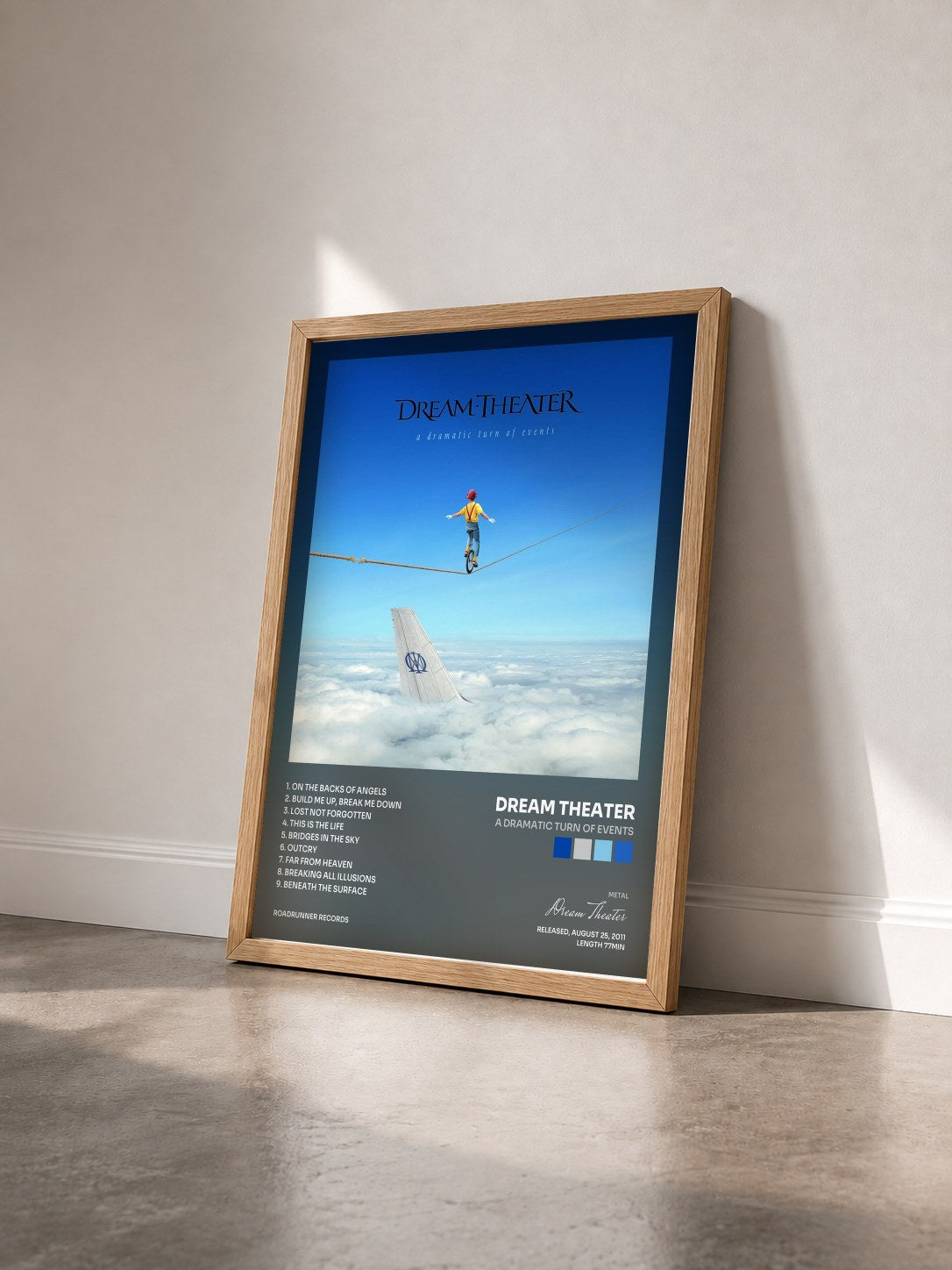 #bois Tableau de l'album A Dramatic Turn of Events de Dream Theater vu de trois quarts, cadre en bois brut